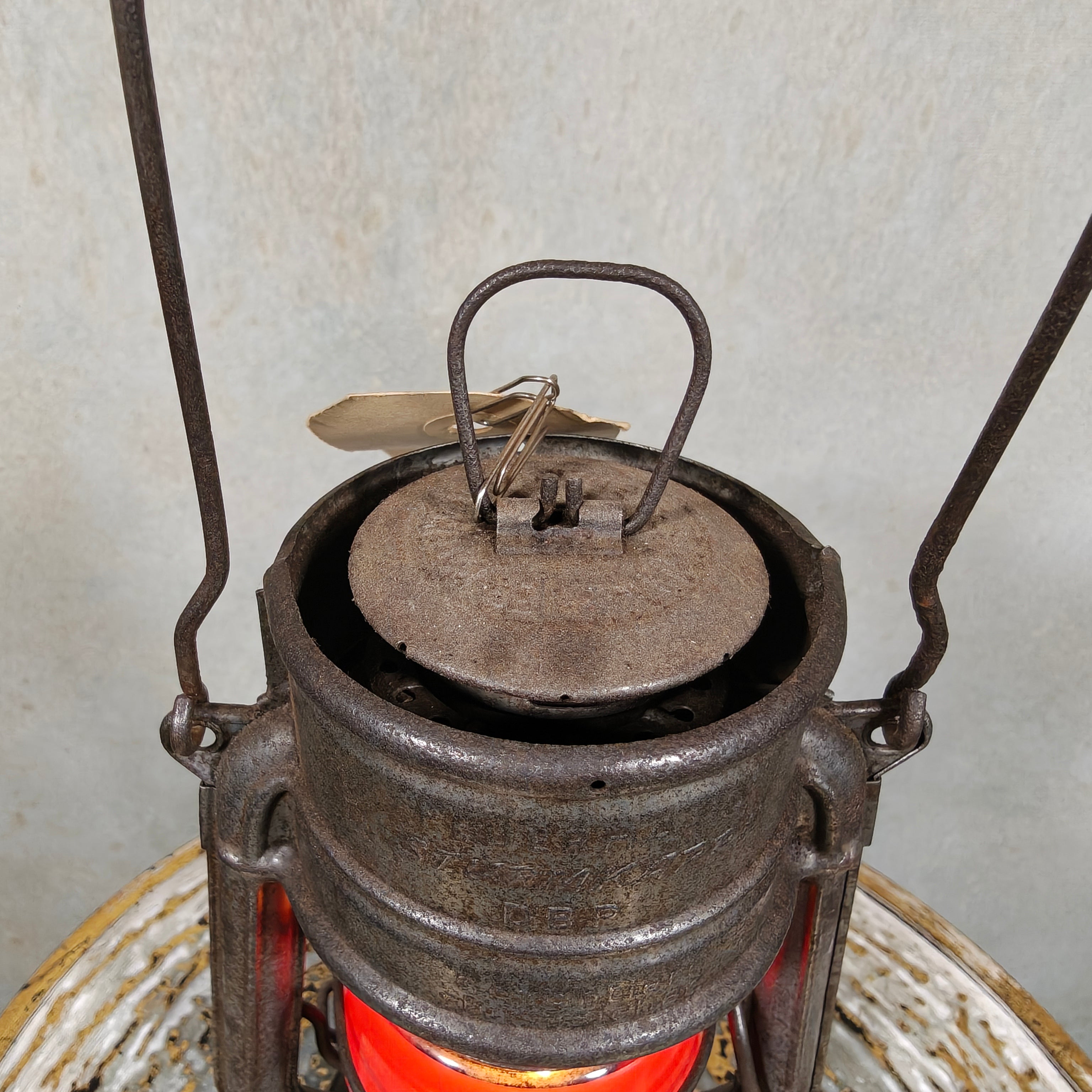 Rare Feuerhand 175 STK Oelab Sturmkappe Hurricane Lantern – West Germany Farm Wagon Lantern with Red Glass