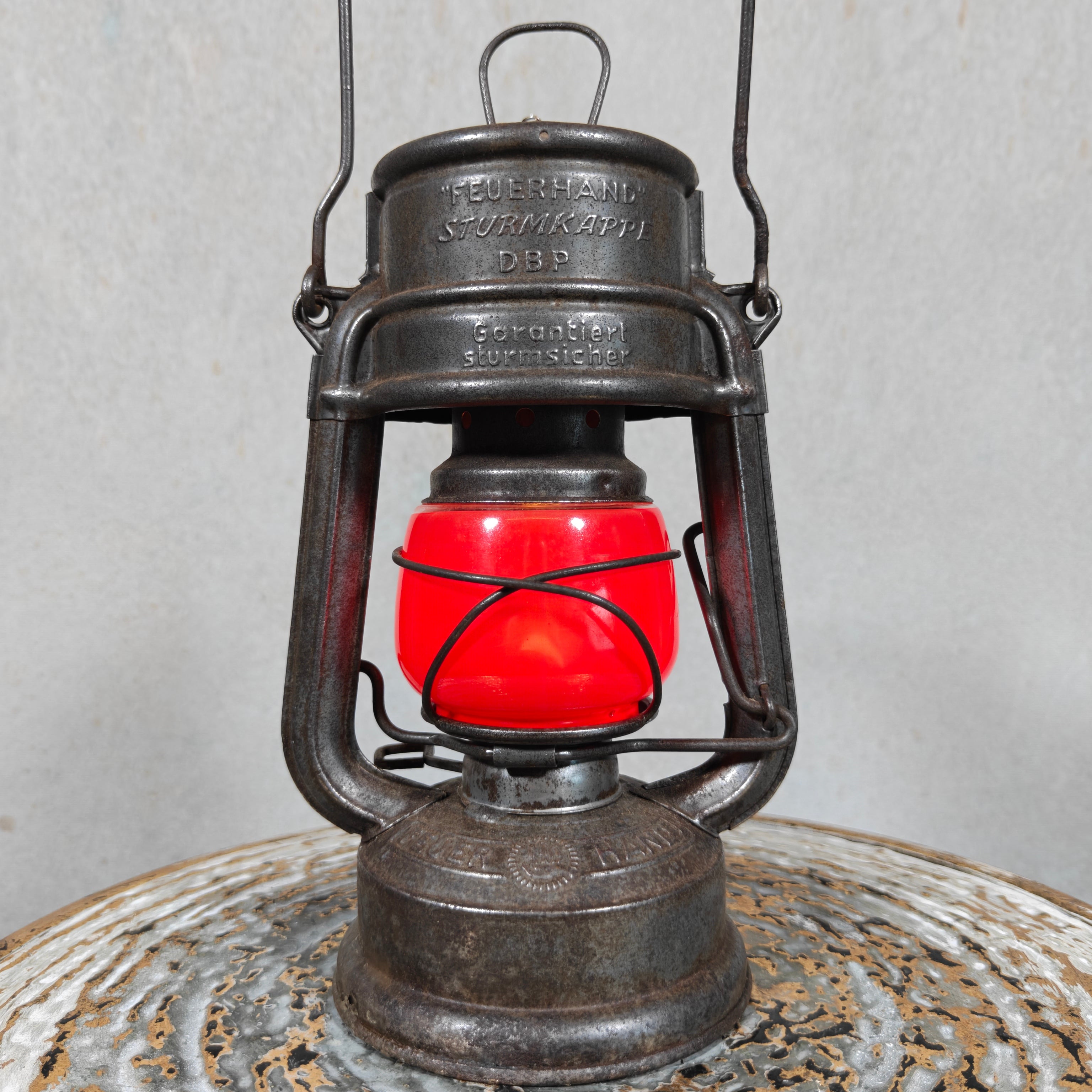 Rare Feuerhand 175 STK Oelab Sturmkappe Hurricane Lantern – West Germany Farm Wagon Lantern with Red Glass