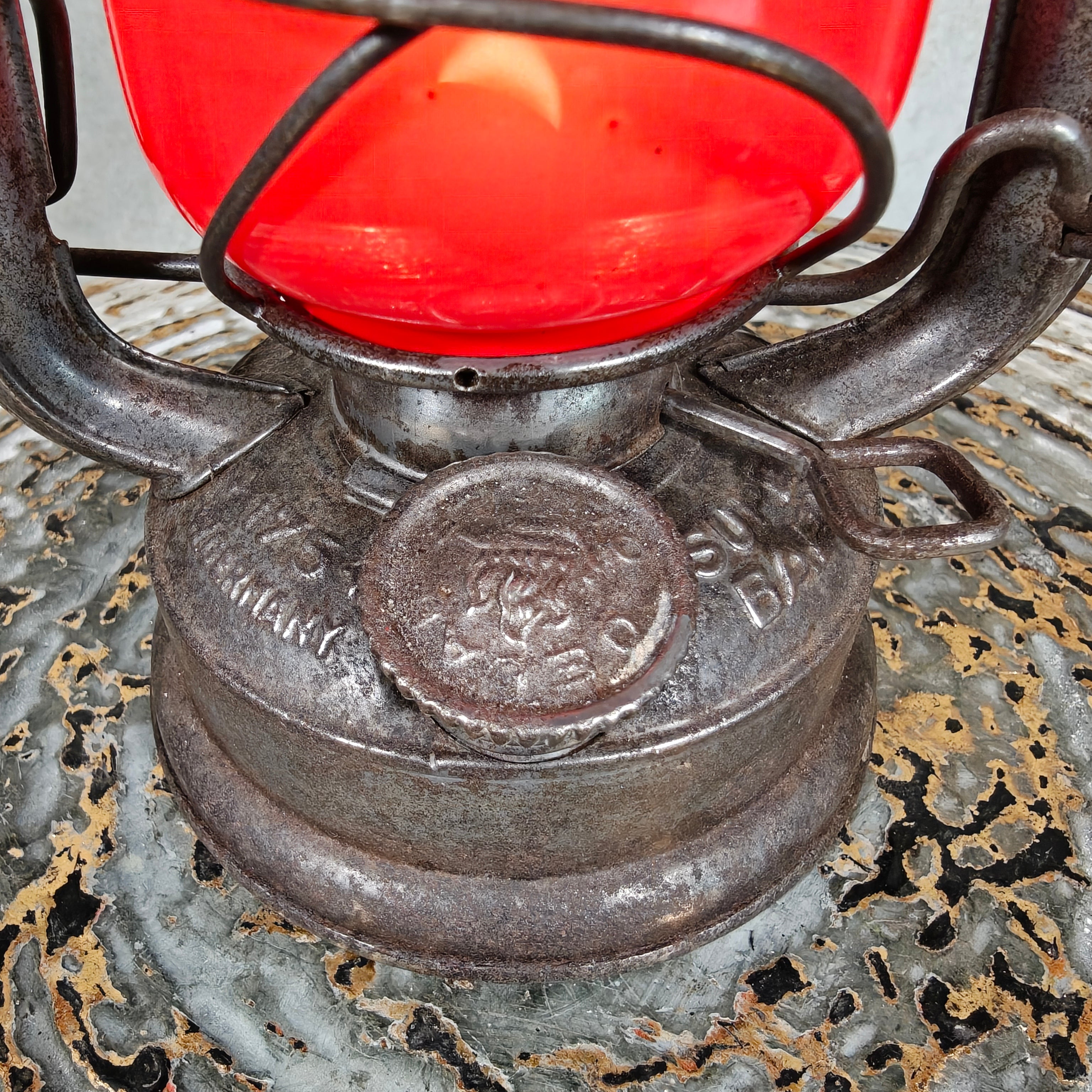 Rare Feuerhand 175 STK Oelab Sturmkappe Hurricane Lantern – West Germany Farm Wagon Lantern with Red Glass
