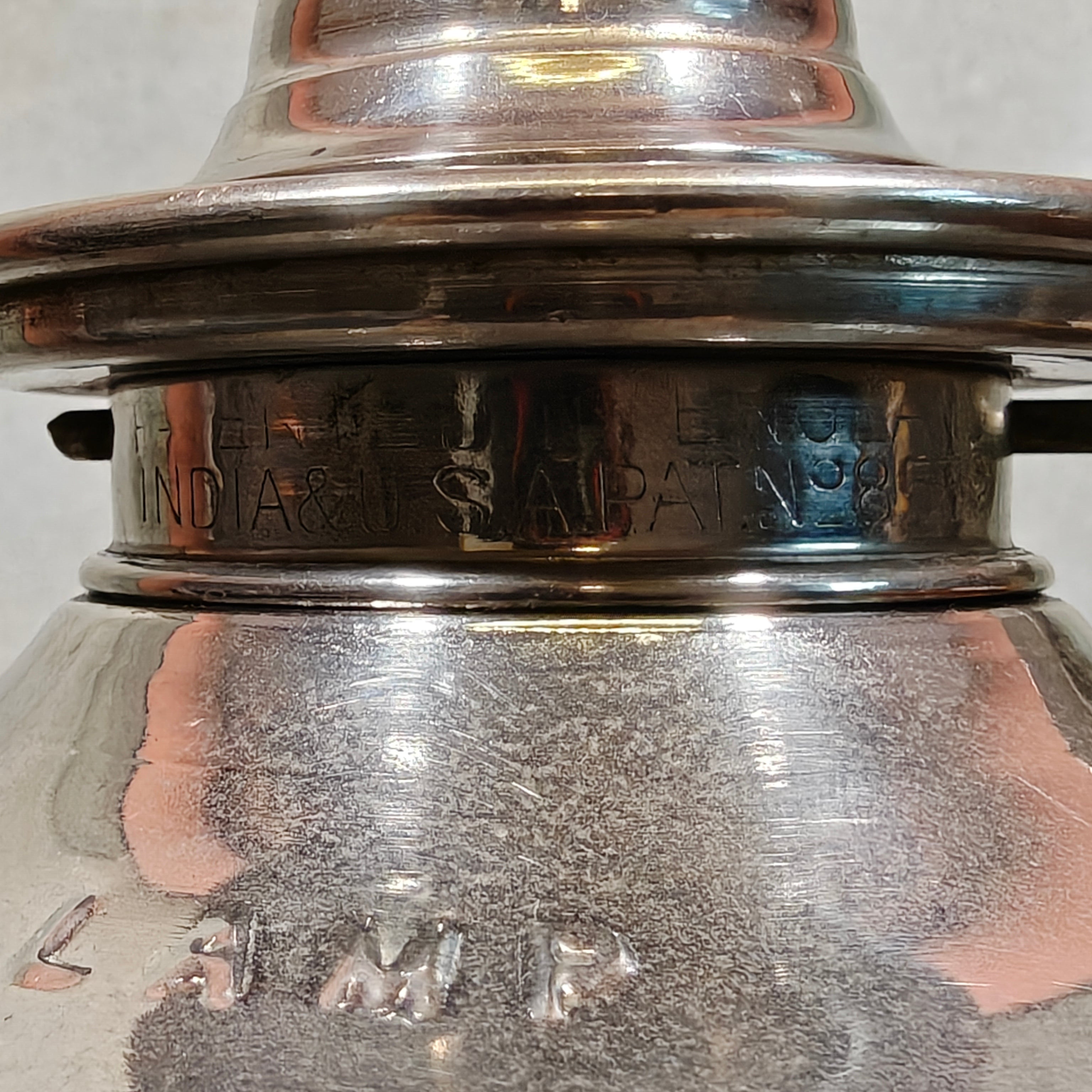 Extremely Rare Sherwoods Kraznow Lamp – Chimneyless Fan-Driven Oil Lamp, c. 1920s/30s – Complete in Original Fitted Chest – Working