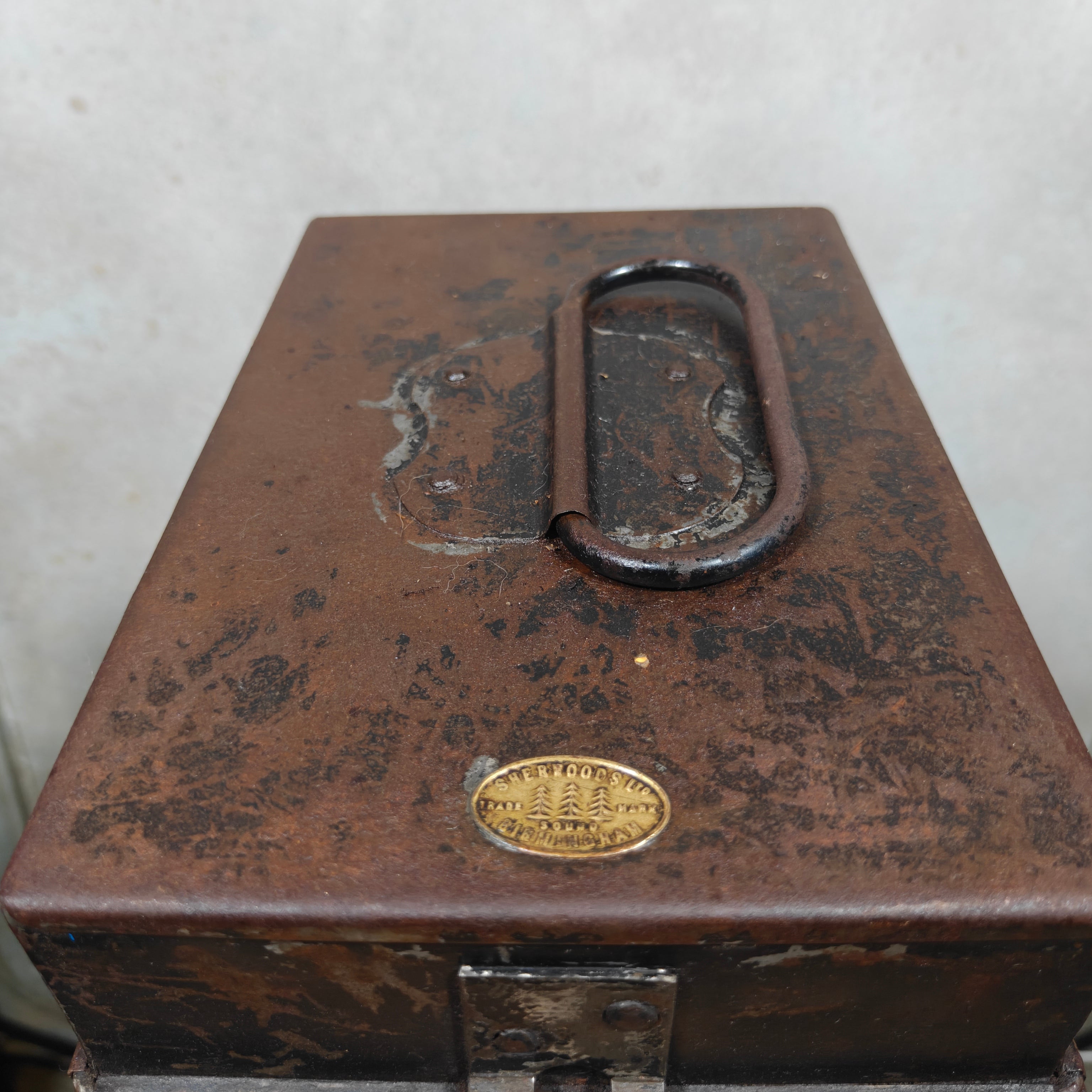 Extremely Rare Sherwoods Kraznow Lamp – Chimneyless Fan-Driven Oil Lamp, c. 1920s/30s – Complete in Original Fitted Chest – Working