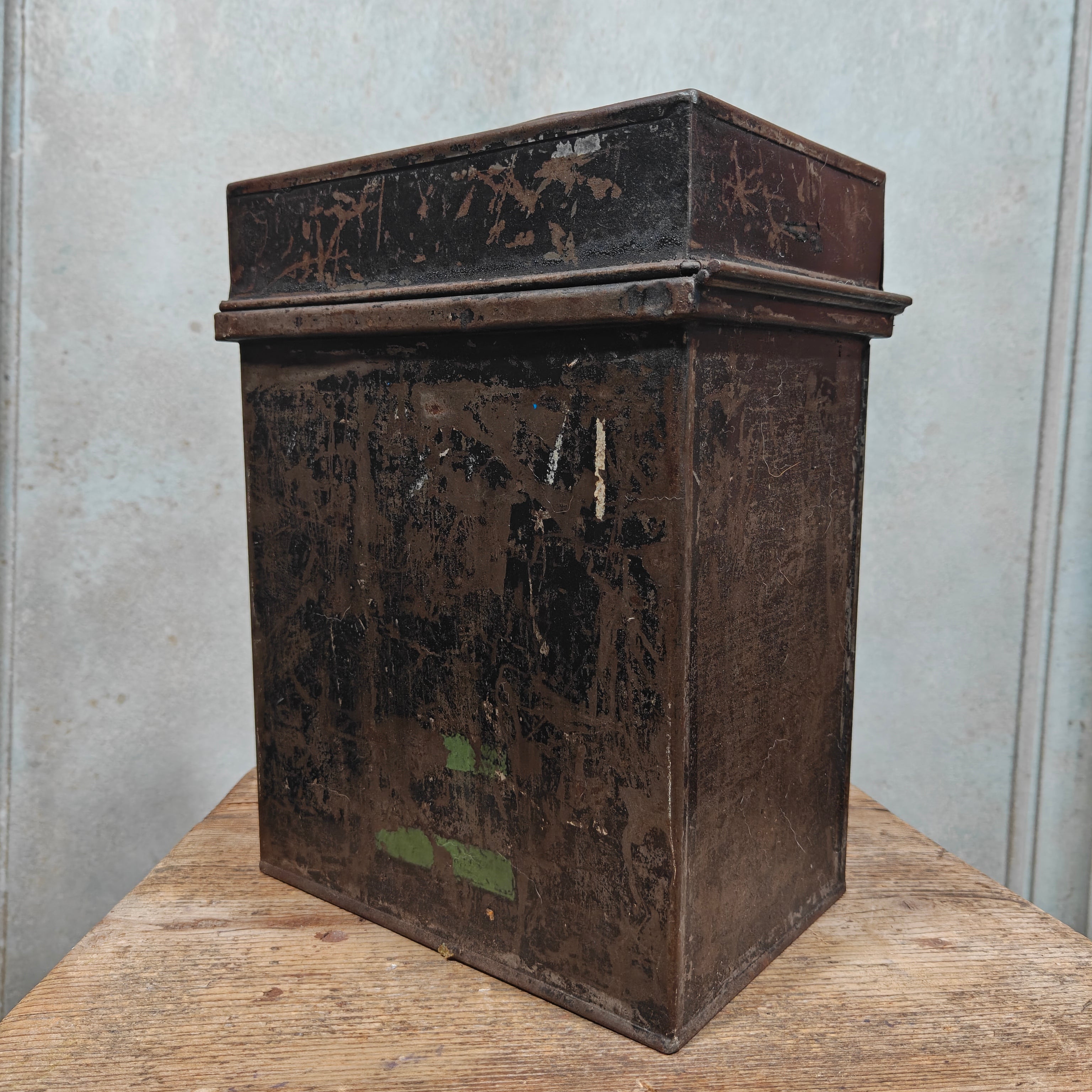 Extremely Rare Sherwoods Kraznow Lamp – Chimneyless Fan-Driven Oil Lamp, c. 1920s/30s – Complete in Original Fitted Chest – Working