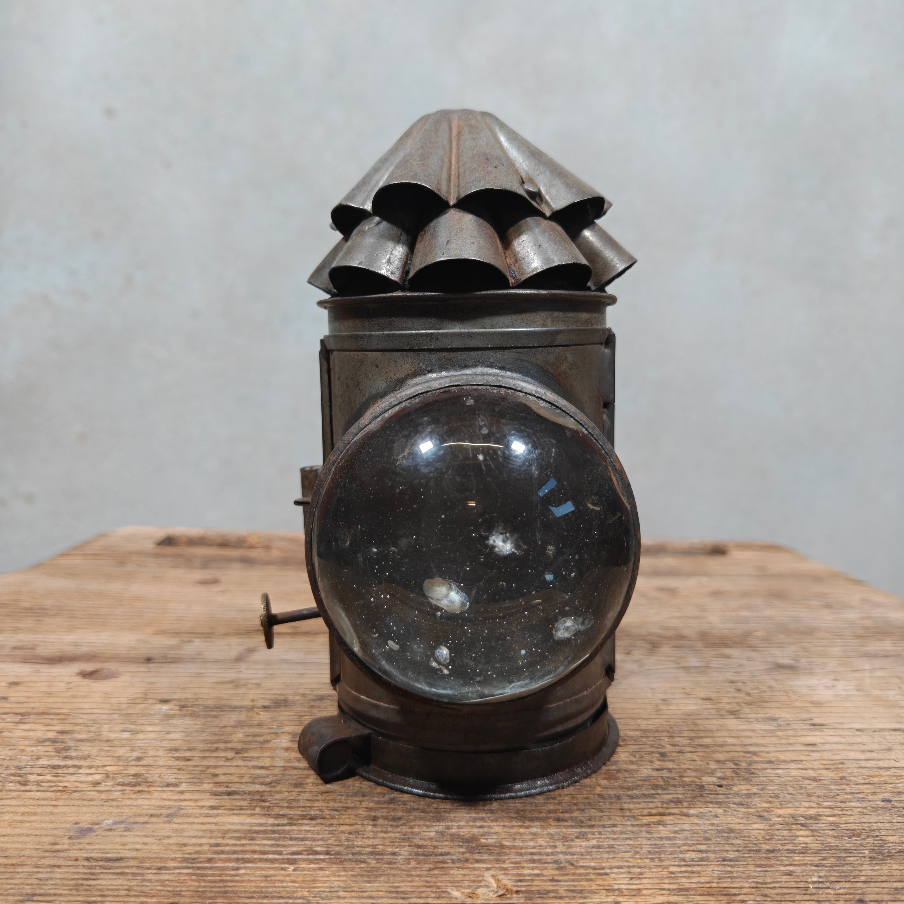 Unusual Antique Bullseye Pocket Lantern – Kerosene Police Lamp with Signalling Shutter, c. 1900–1920 – Working