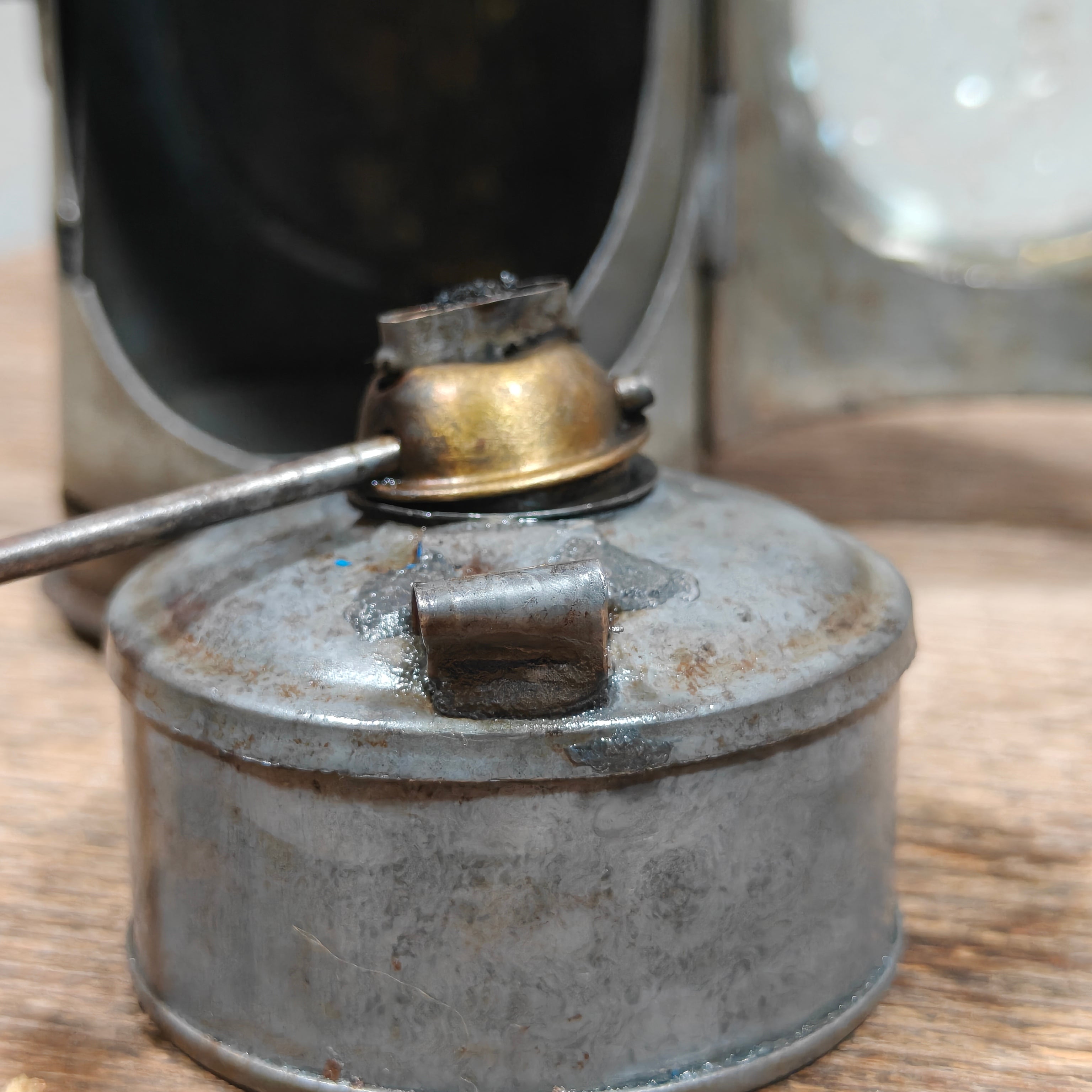 Unusual Antique Bullseye Pocket Lantern – Kerosene Police Lamp with Signalling Shutter, c. 1900–1920 – Working