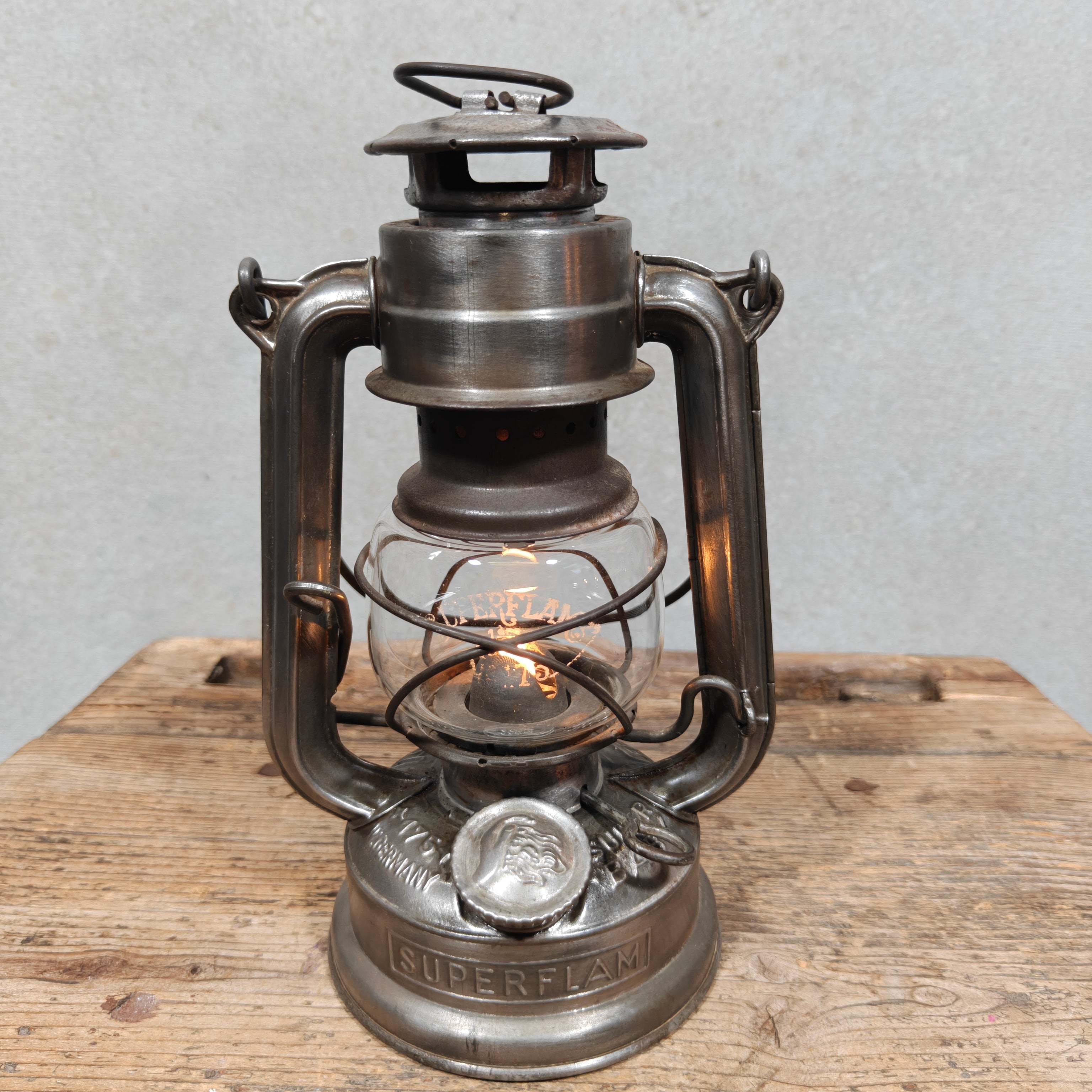 Feuerhand 175 Super Baby "Superflam" Hurricane Lantern – W. Germany, c. 1950–1955 – Working, Etched Superflam Globe