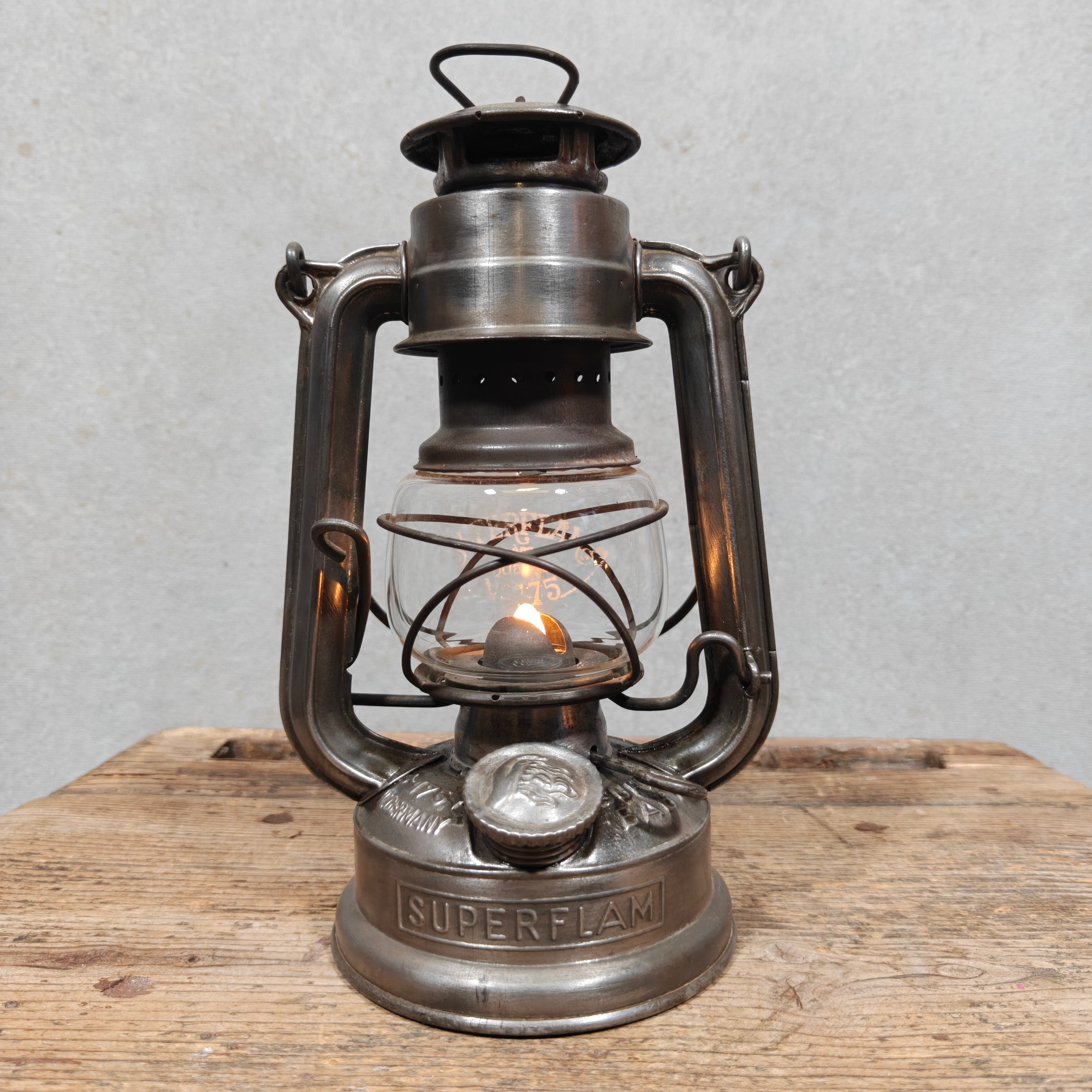 Feuerhand 175 Super Baby "Superflam" Hurricane Lantern – W. Germany, c. 1950–1955 – Working, Etched Superflam Globe
