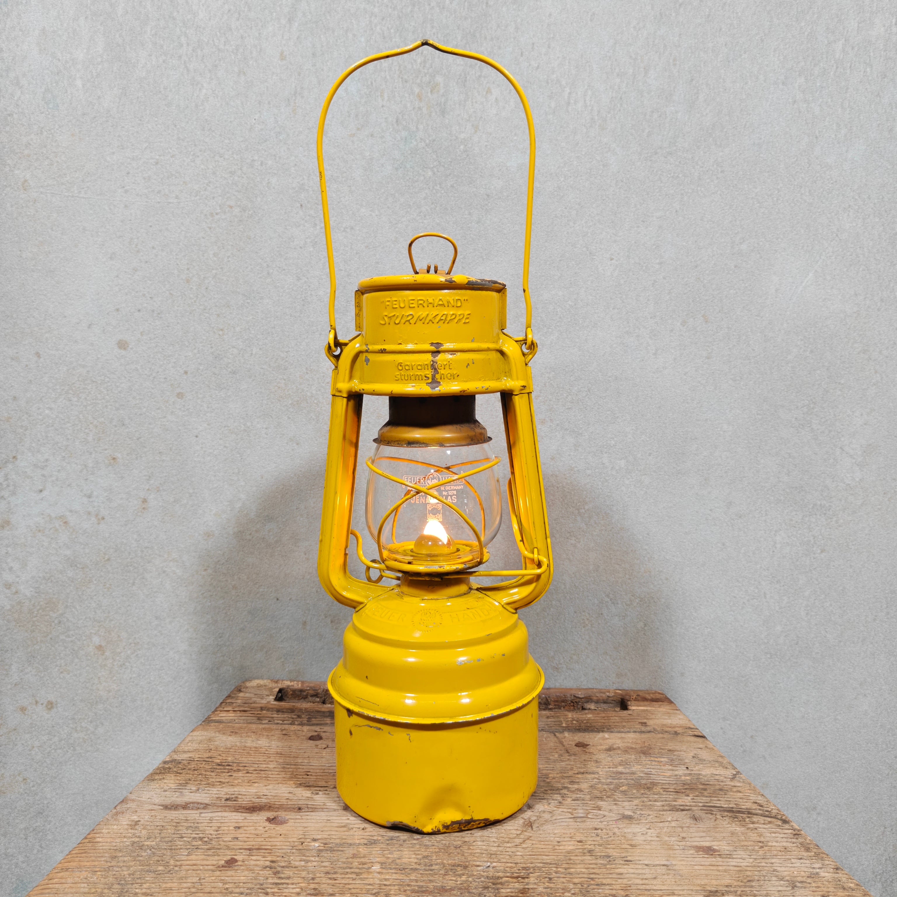 Feuerhand 276 STK/70 "Baby Special" Hurricane Lantern – West Germany – Sturmkappe, Original Marked Globe