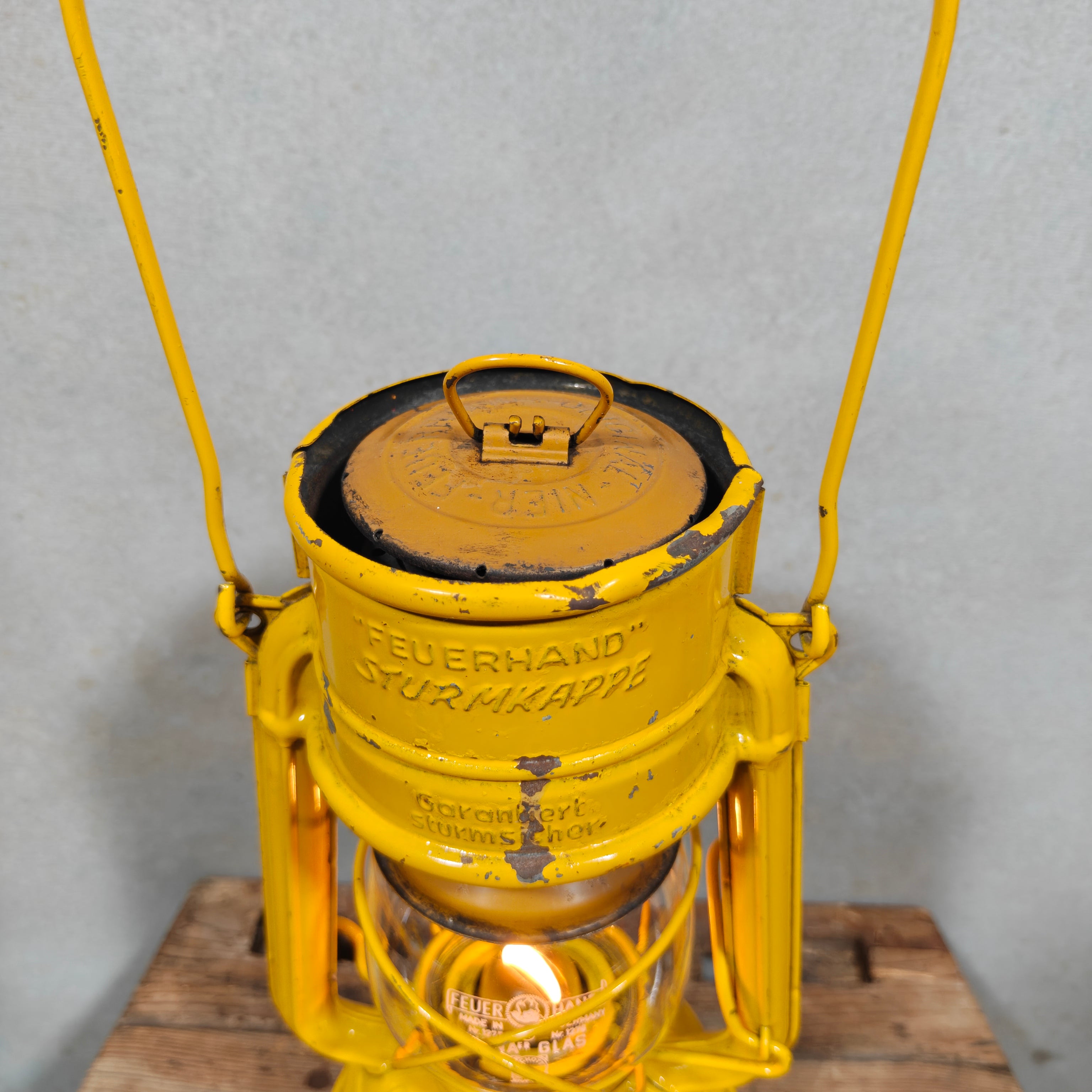 Feuerhand 276 STK/70 "Baby Special" Hurricane Lantern – West Germany – Sturmkappe, Original Marked Globe