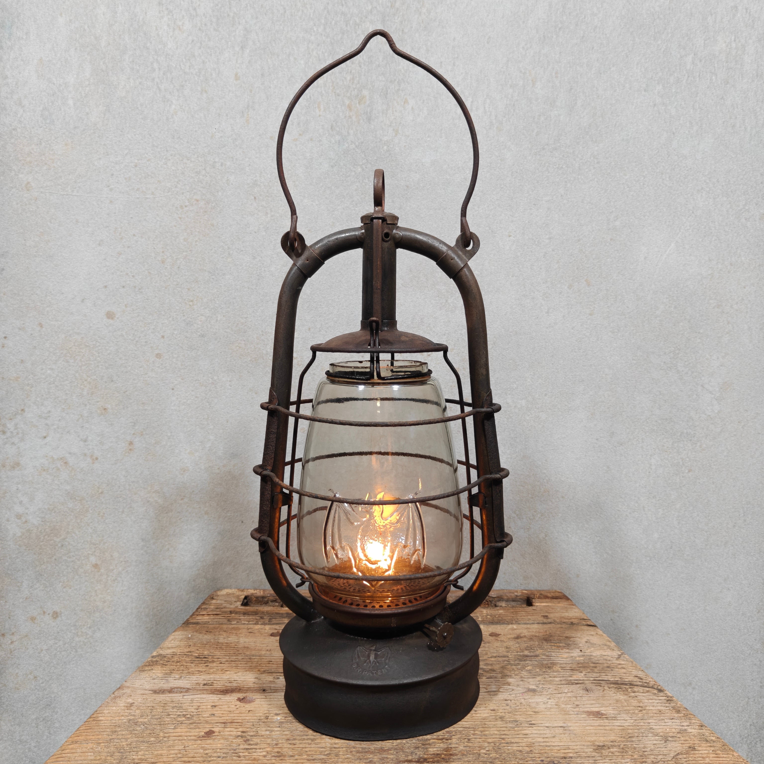 Rare Antique Fr. Stübgen & Co 2850 Storm Lantern with Bat Trademark – c. 1927–1939 – Working, Well-Worn Rat Look