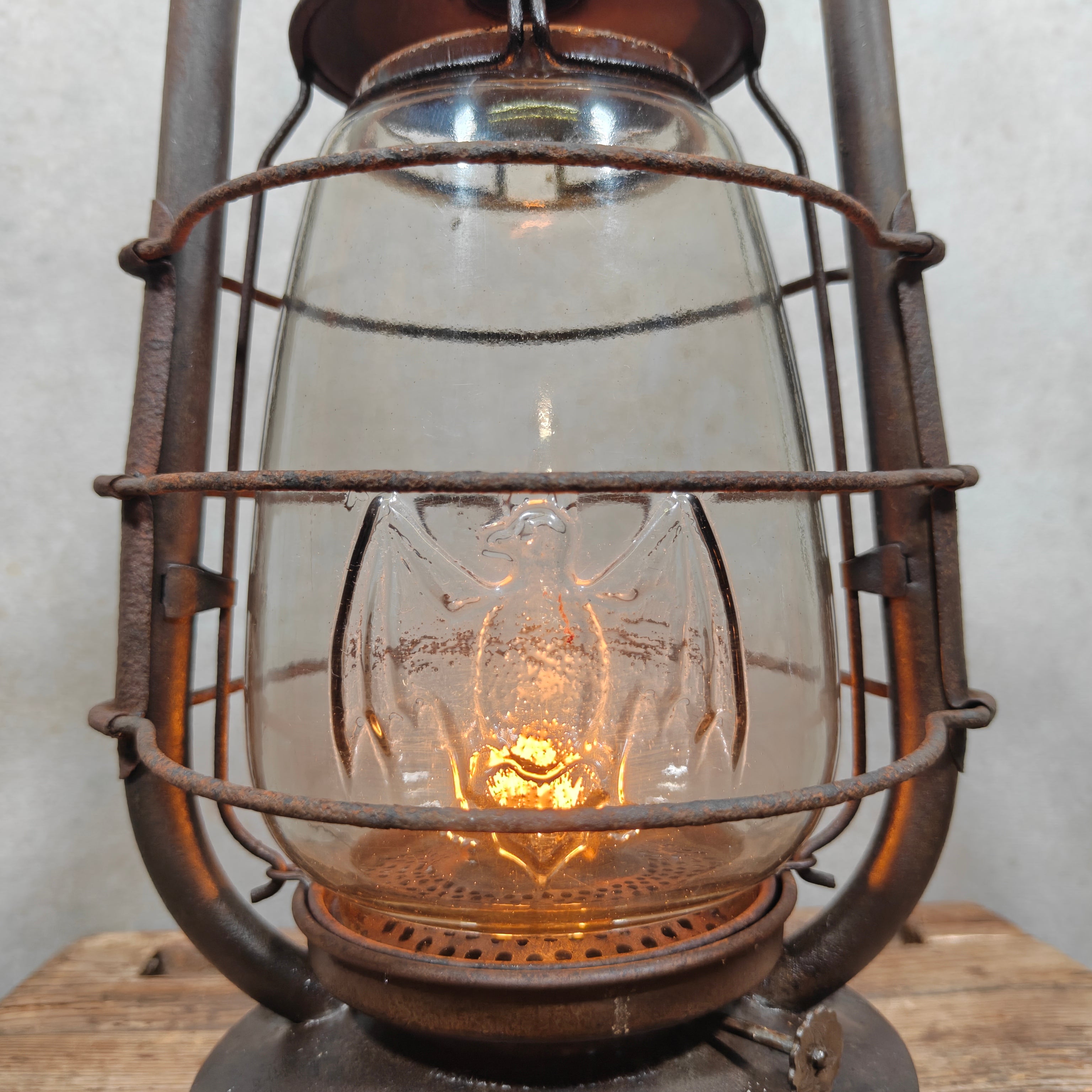 Rare Antique Fr. Stübgen & Co 2850 Storm Lantern with Bat Trademark – c. 1927–1939 – Working, Well-Worn Rat Look
