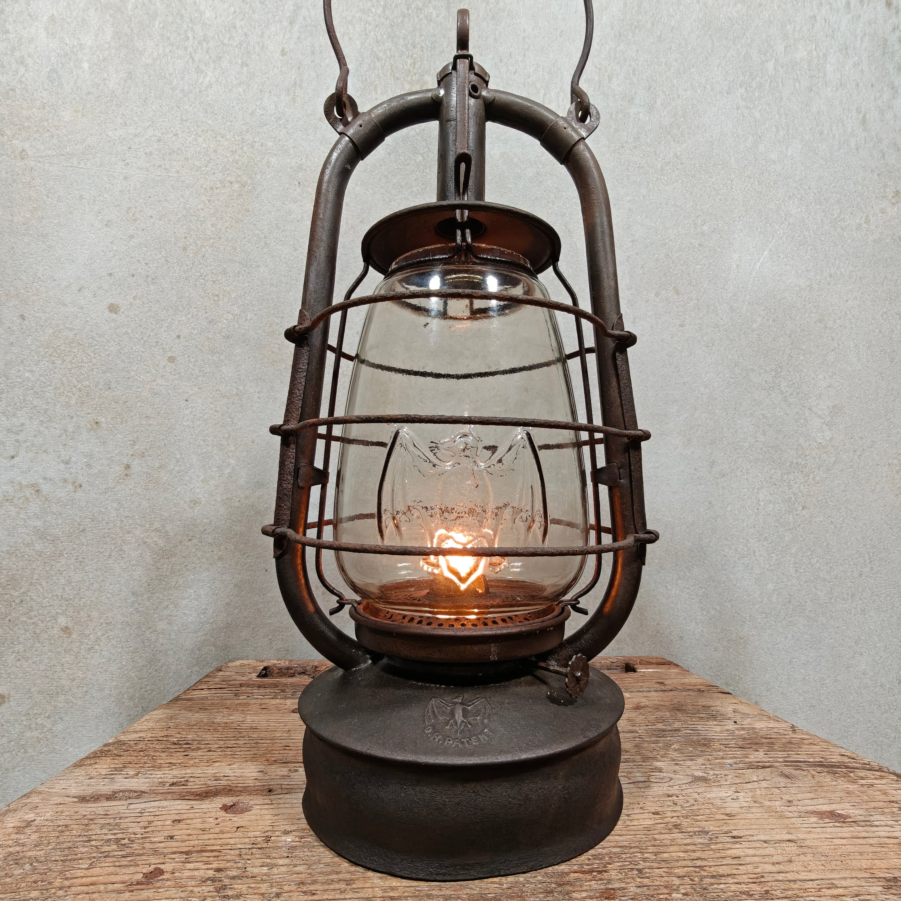Rare Antique Fr. Stübgen & Co 2850 Storm Lantern with Bat Trademark – c. 1927–1939 – Working, Well-Worn Rat Look