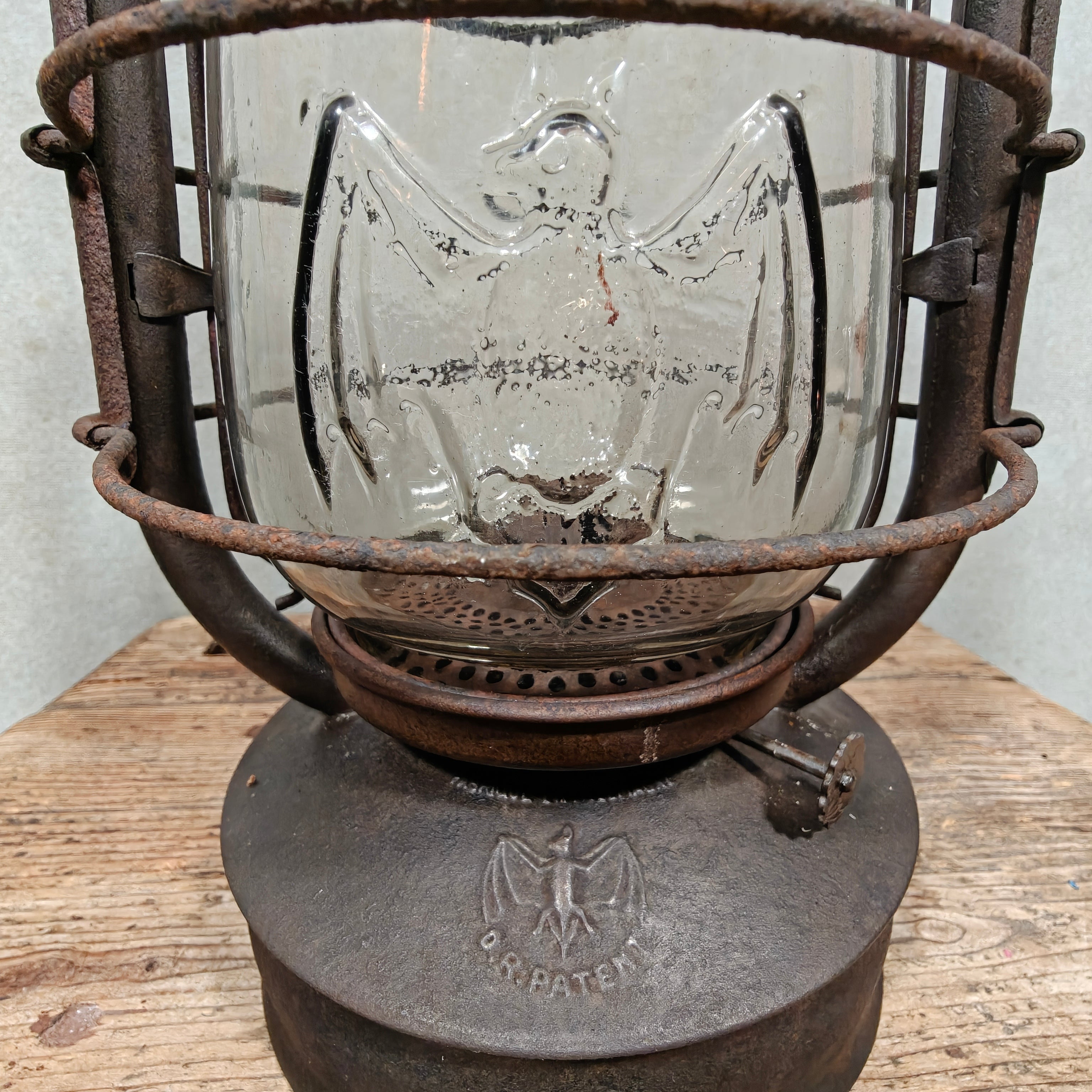 Rare Antique Fr. Stübgen & Co 2850 Storm Lantern with Bat Trademark – c. 1927–1939 – Working, Well-Worn Rat Look