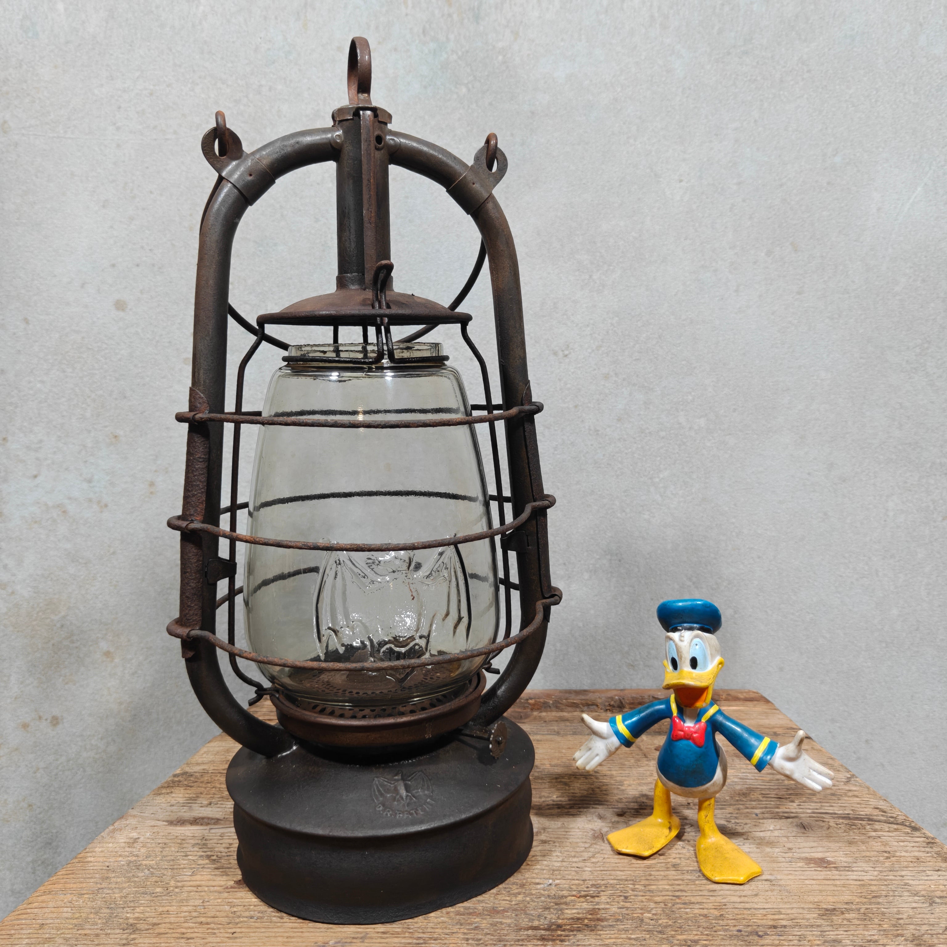 Rare Antique Fr. Stübgen & Co 2850 Storm Lantern with Bat Trademark – c. 1927–1939 – Working, Well-Worn Rat Look