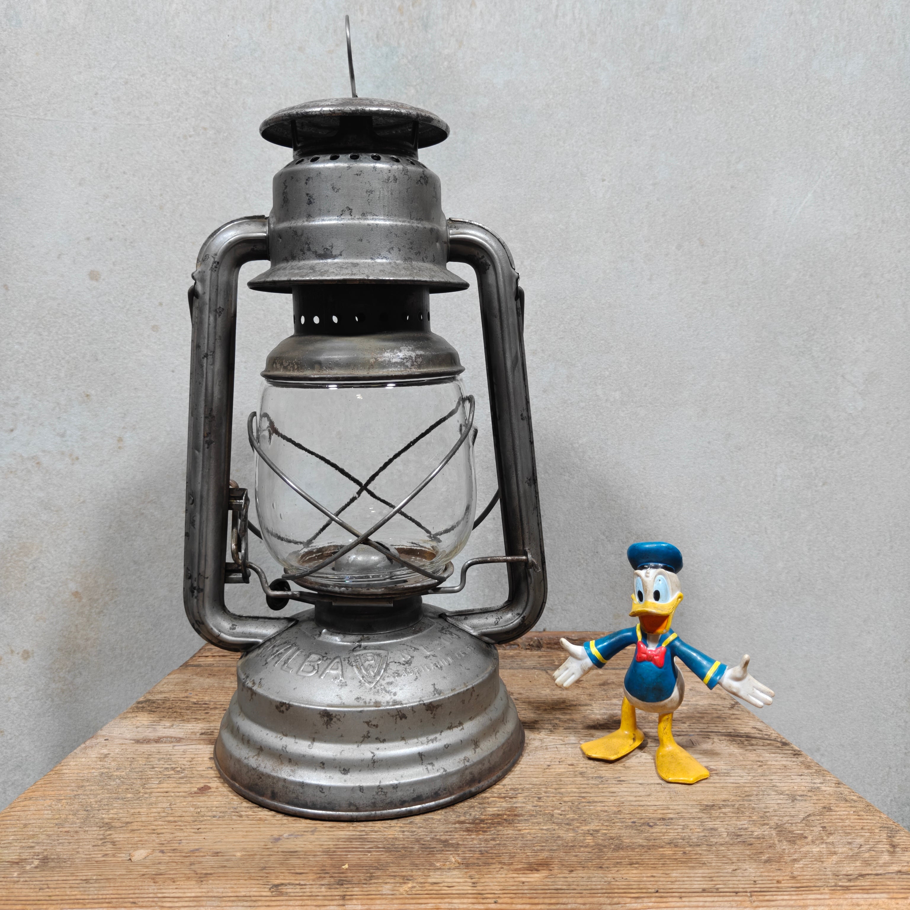 Rare Belgian Wilba L200 Storm Lantern – Willocq-Bottin, 1940s/50s – Working XXL Hurricane Lantern with Wide Wick