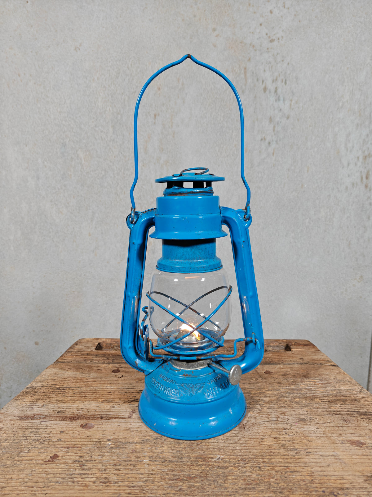 Vintage Winged Wheel No. 400 Hurricane Lantern – Made in Japan, 1970s – Working, Original Blue Paint, Japanese Copy of the Feuerhand 275