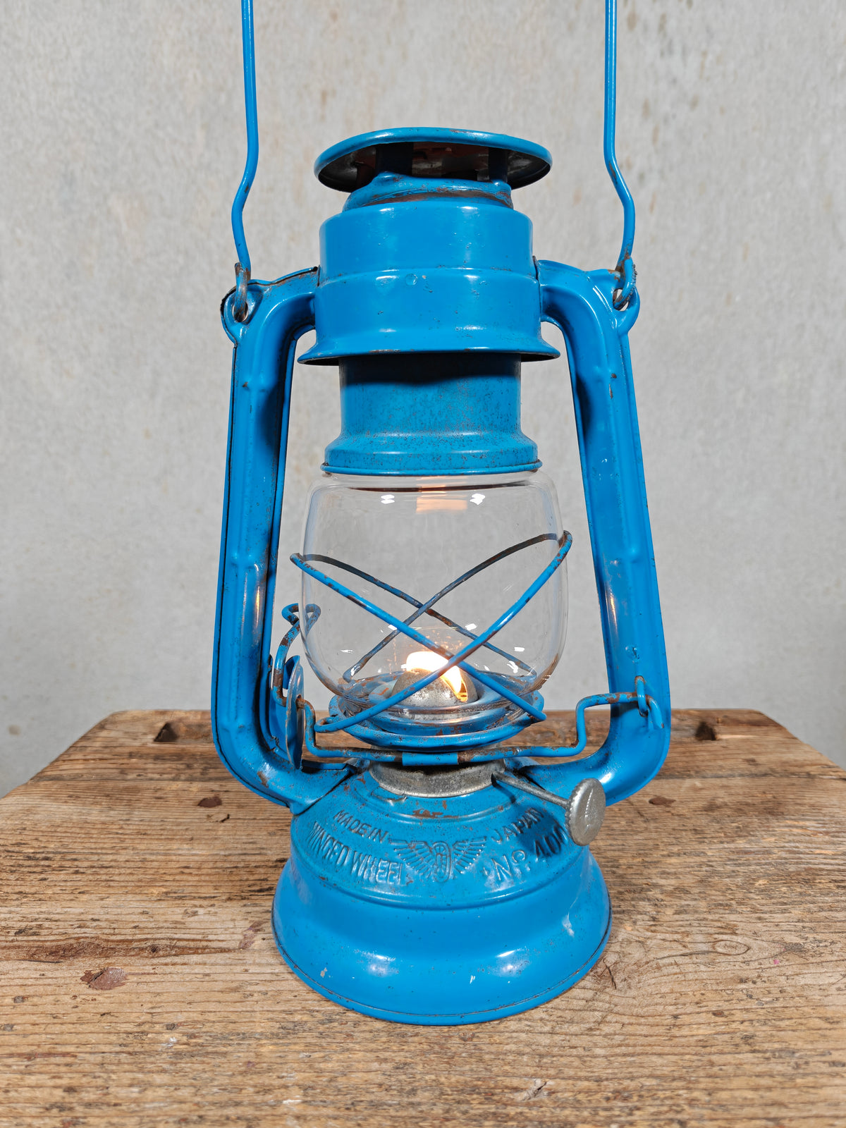 Vintage Winged Wheel No. 400 Hurricane Lantern – Made in Japan, 1970s – Working, Original Blue Paint, Japanese Copy of the Feuerhand 275