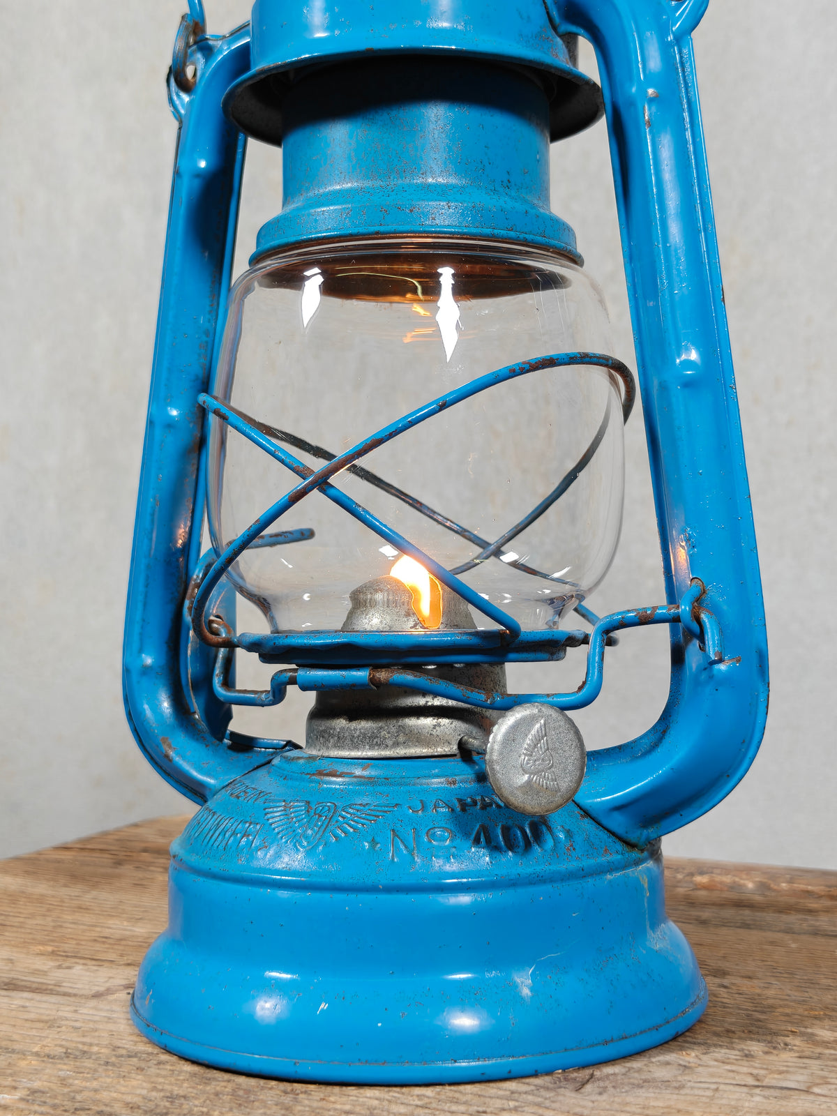 Vintage Winged Wheel No. 400 Hurricane Lantern – Made in Japan, 1970s – Working, Original Blue Paint, Japanese Copy of the Feuerhand 275