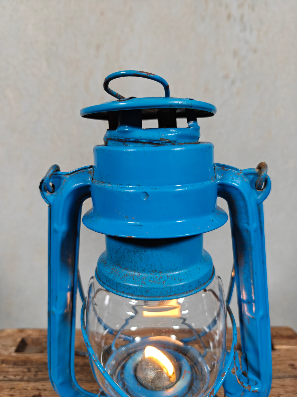 Vintage Winged Wheel No. 400 Hurricane Lantern – Made in Japan, 1970s – Working, Original Blue Paint, Japanese Copy of the Feuerhand 275
