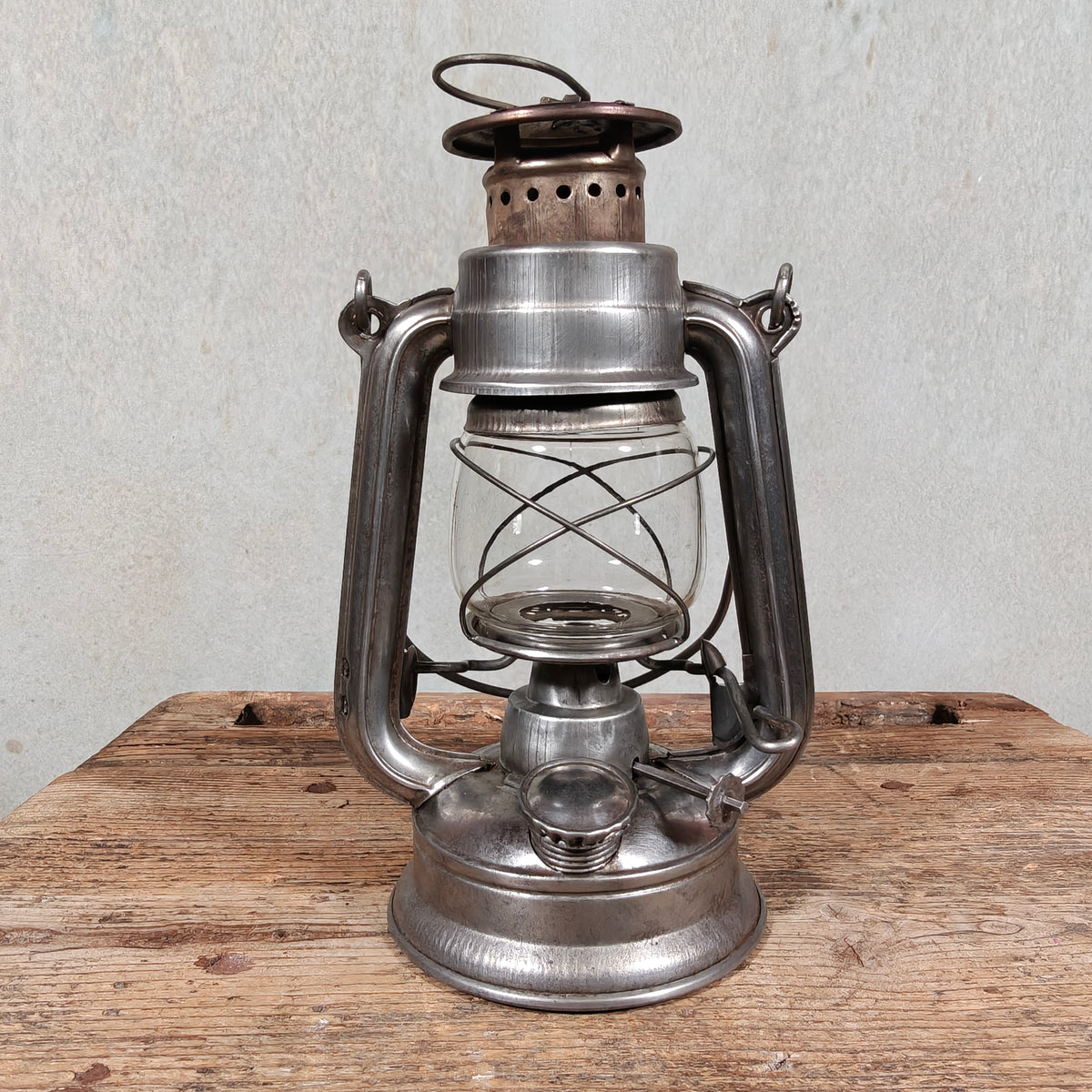 Rare Fratelli Cigada 1100 Hurricane Lantern – Italy, 1950s – Working, German Jenaer Glass Globe, Italian Copy of the Feuerhand 175