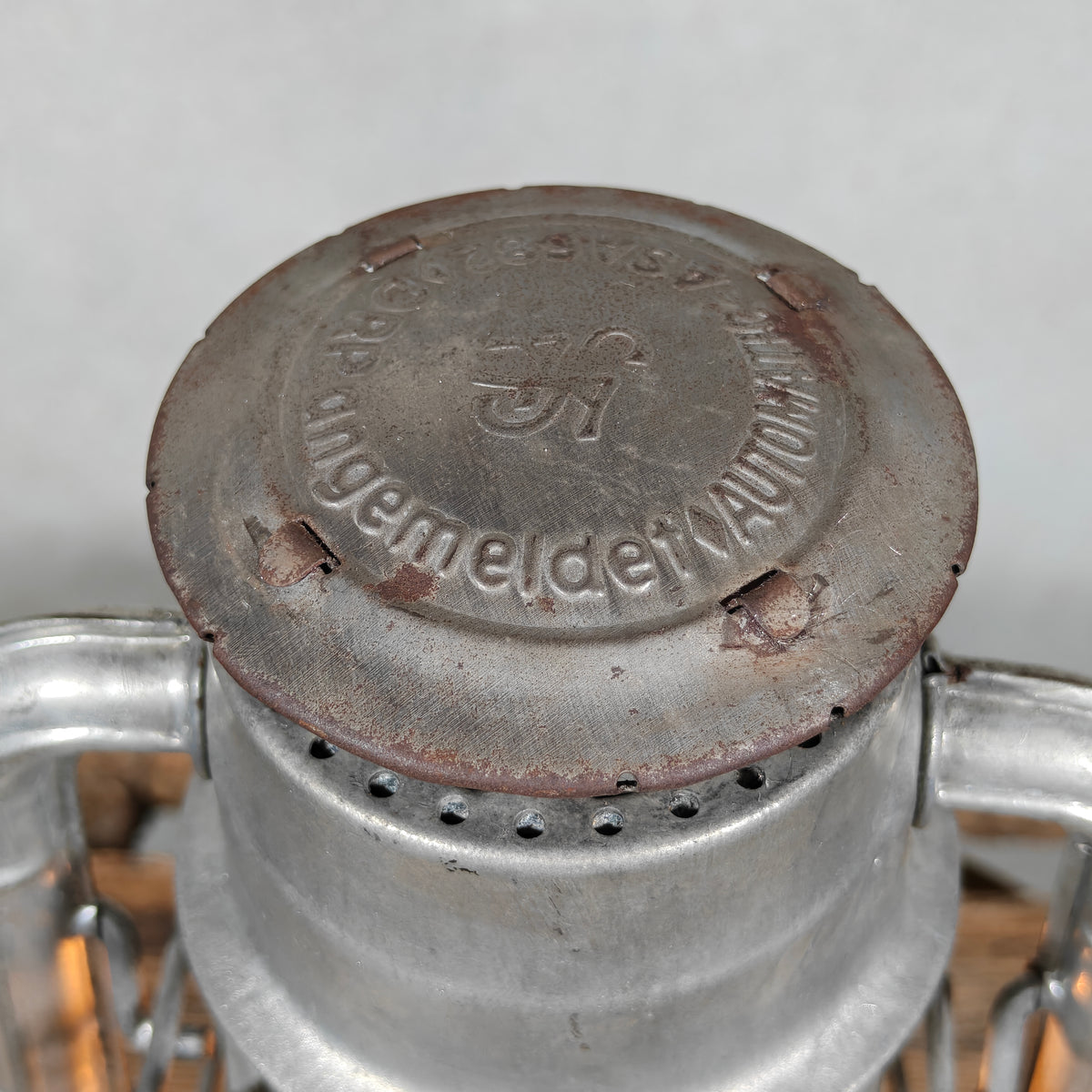 Unusual ASA 682 Automatic Hurricane Lantern by Aenne Sartorius – Made in Germany, 1945-1960 – Working, Unique Globe Lift in the Handle