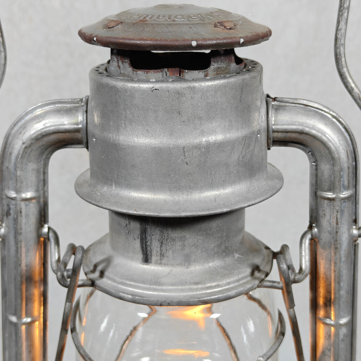 Unusual ASA 682 Automatic Hurricane Lantern by Aenne Sartorius – Made in Germany, 1945-1960 – Working, Unique Globe Lift in the Handle