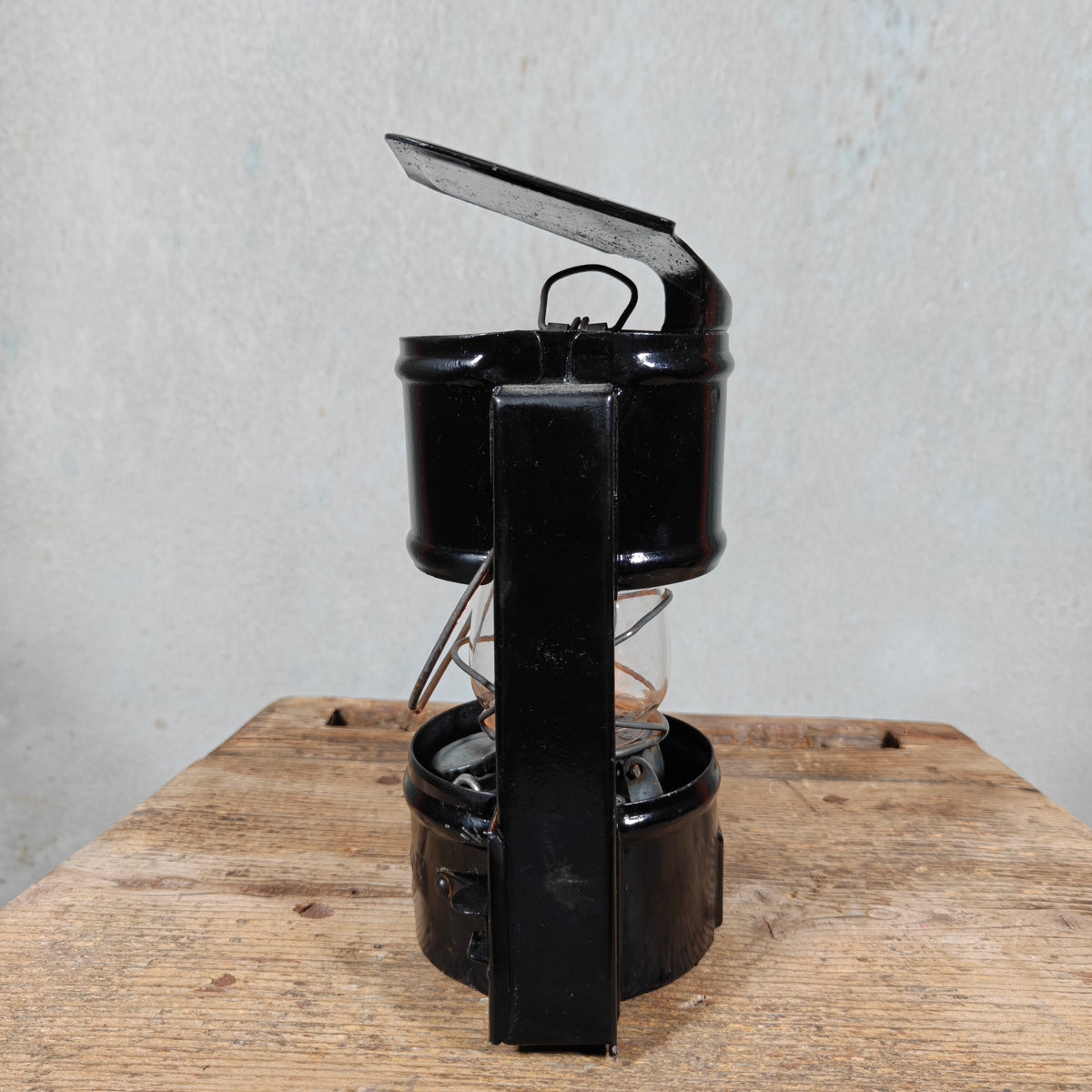 Unusual Frowo GL 770 Hurricane Lantern in Housing – German Gespannleuchte for Trailer Lighting, 1954-1965 – Working, Very Good Condition
