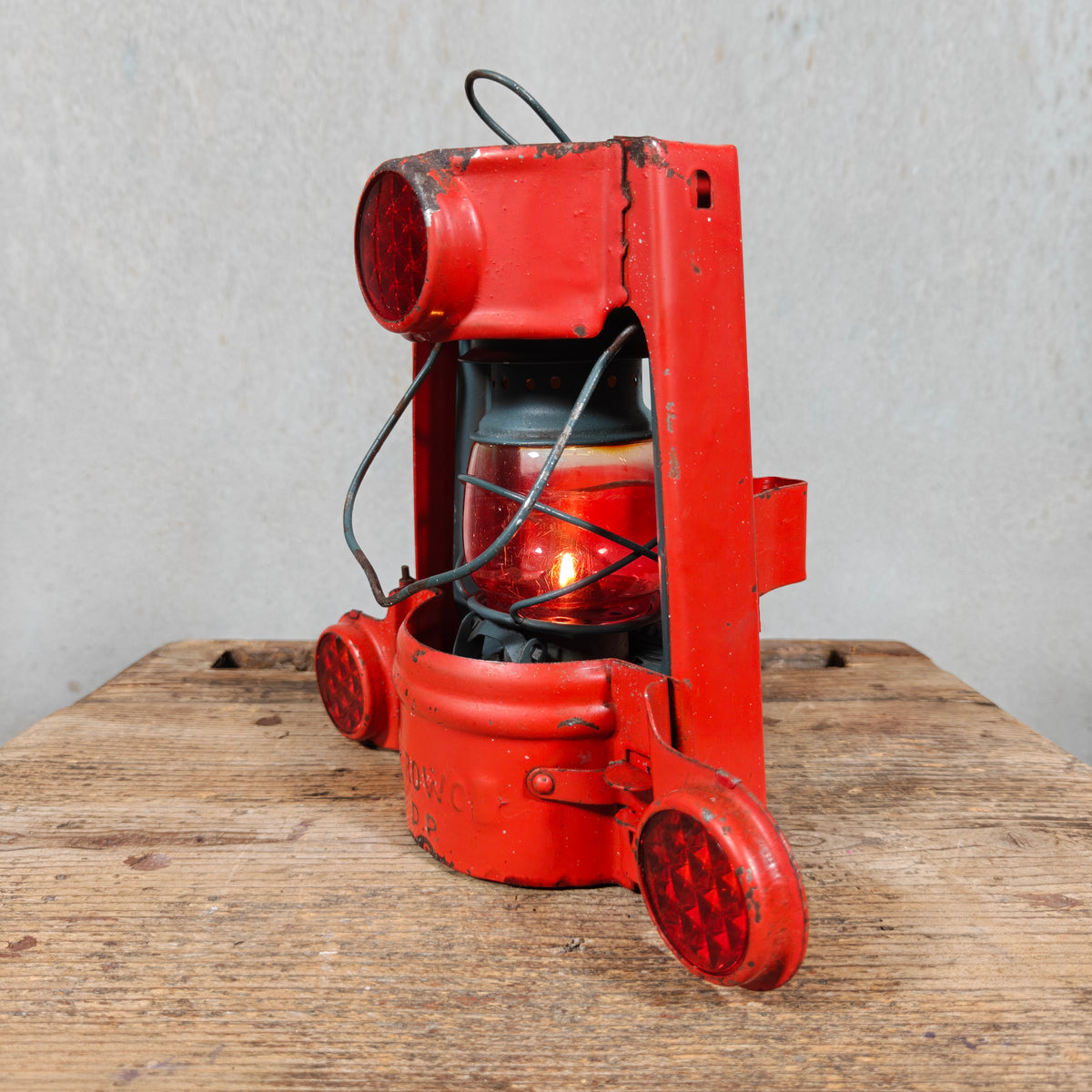 Unusual Frowo RL 770 Hurricane Lantern in Housing – German Rücklichtlampe Tail Light with Three Reflectors, 1954-1965 – Working