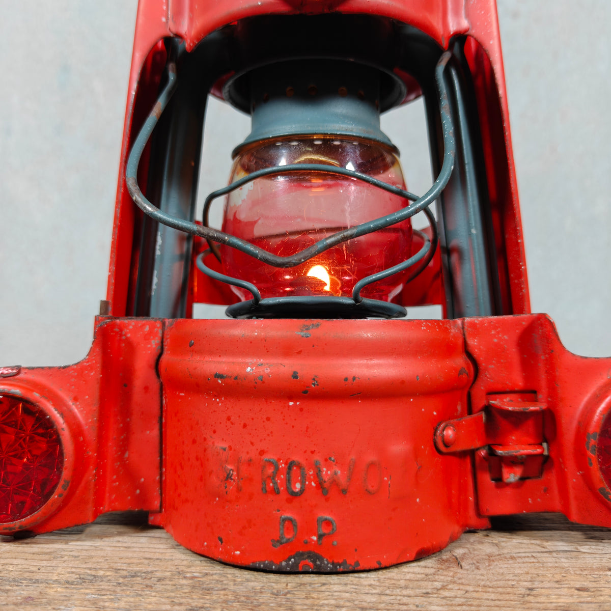 Unusual Frowo RL 770 Hurricane Lantern in Housing – German Rücklichtlampe Tail Light with Three Reflectors, 1954-1965 – Working