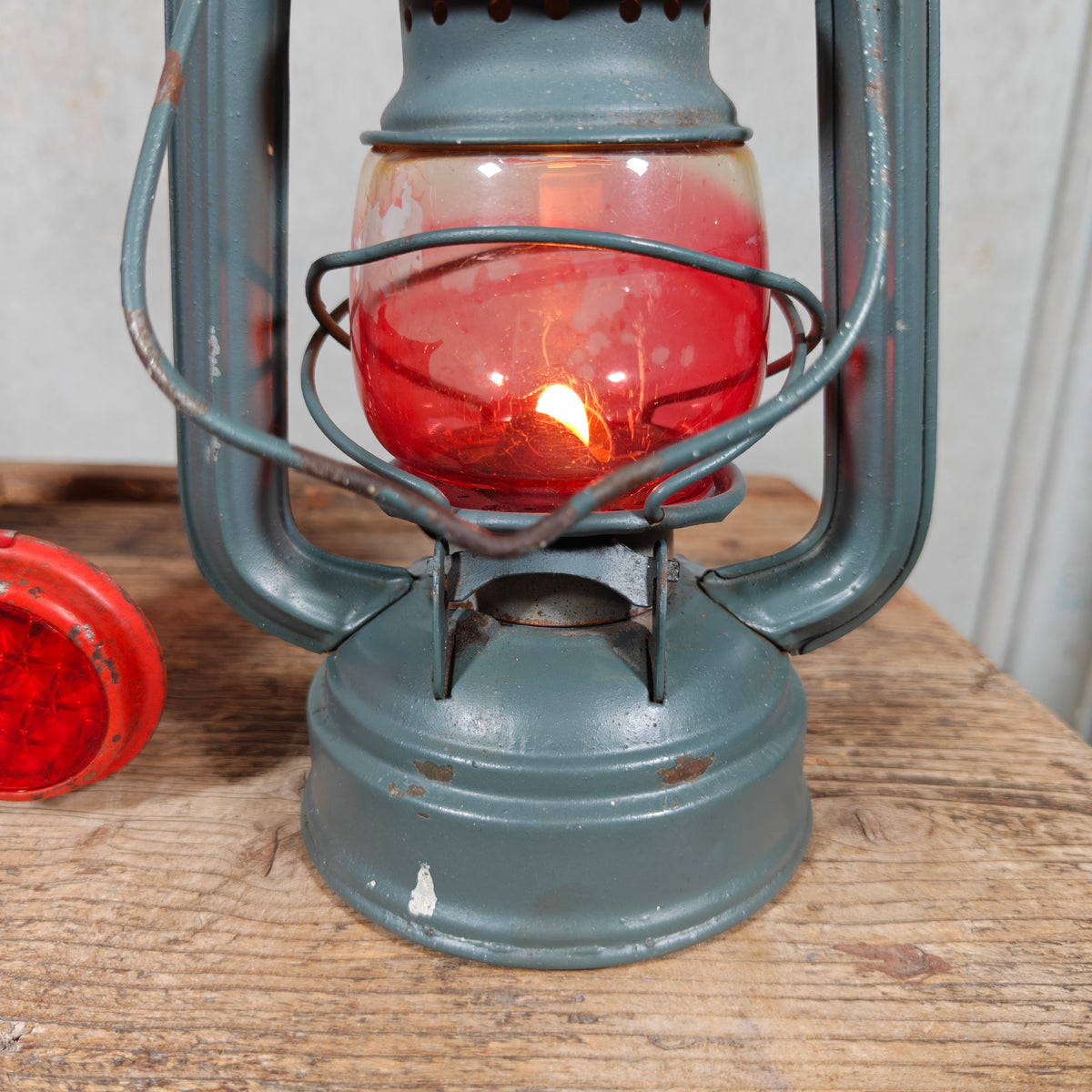 Unusual Frowo RL 770 Hurricane Lantern in Housing – German Rücklichtlampe Tail Light with Three Reflectors, 1954-1965 – Working