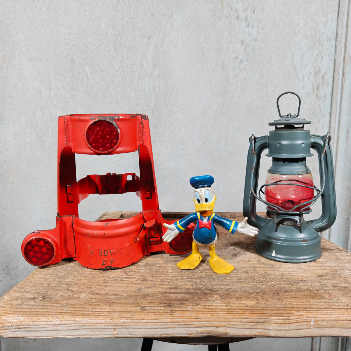 Unusual Frowo RL 770 Hurricane Lantern in Housing – German Rücklichtlampe Tail Light with Three Reflectors, 1954-1965 – Working