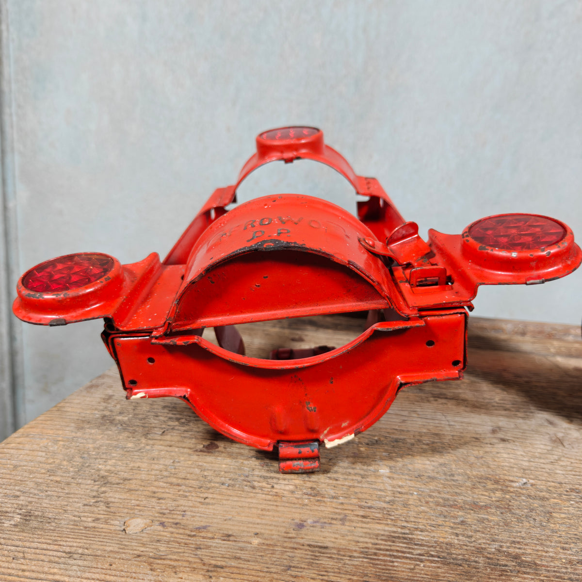 Unusual Frowo RL 770 Hurricane Lantern in Housing – German Rücklichtlampe Tail Light with Three Reflectors, 1954-1965 – Working