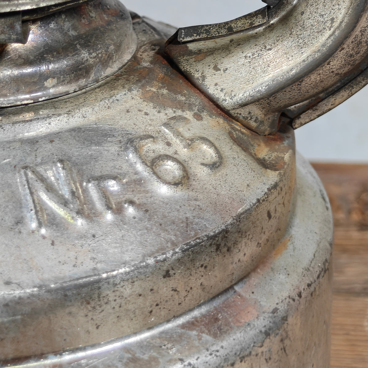 Beautiful Frowo No. 65 Hurricane Lantern with Large Fount – Made in Germany, 1950s-60s – New Old Stock, Unused, Original Marked Globe