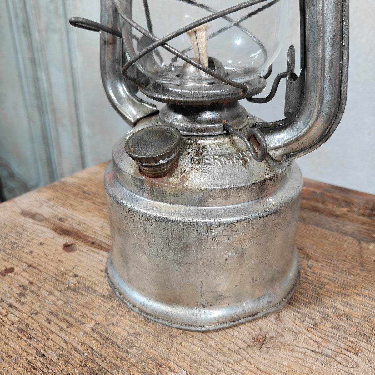 Beautiful Frowo No. 65 Hurricane Lantern with Large Fount – Made in Germany, 1950s-60s – New Old Stock, Unused, Original Marked Globe