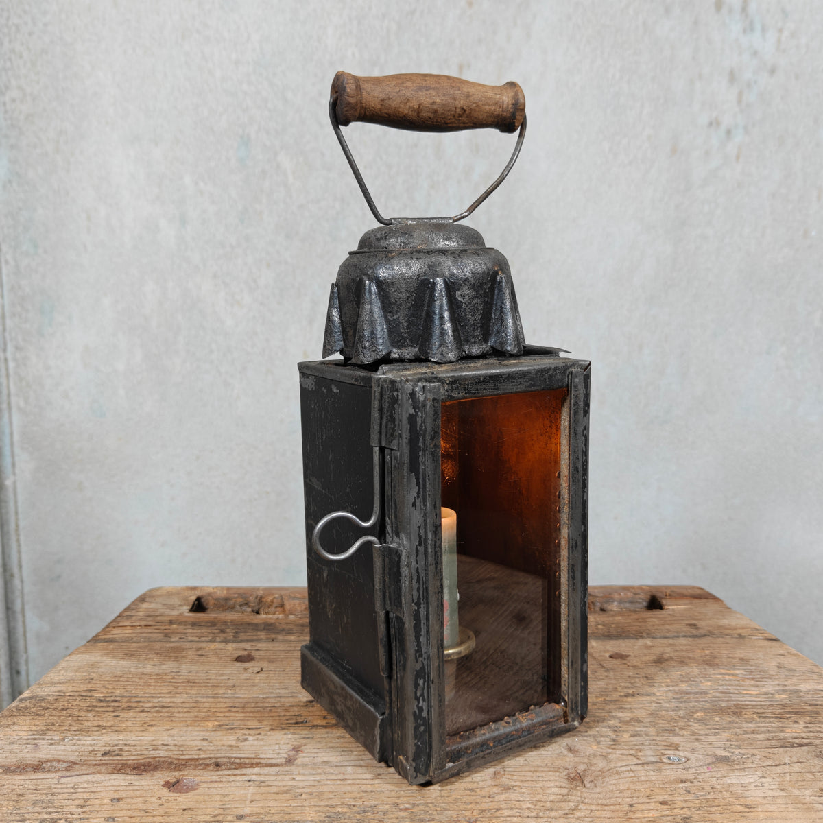 Antique Candle Lantern with Sliding Shutter and Swivelling Handle – Unmarked, c. 1900–1930 – Well-Worn but Usable