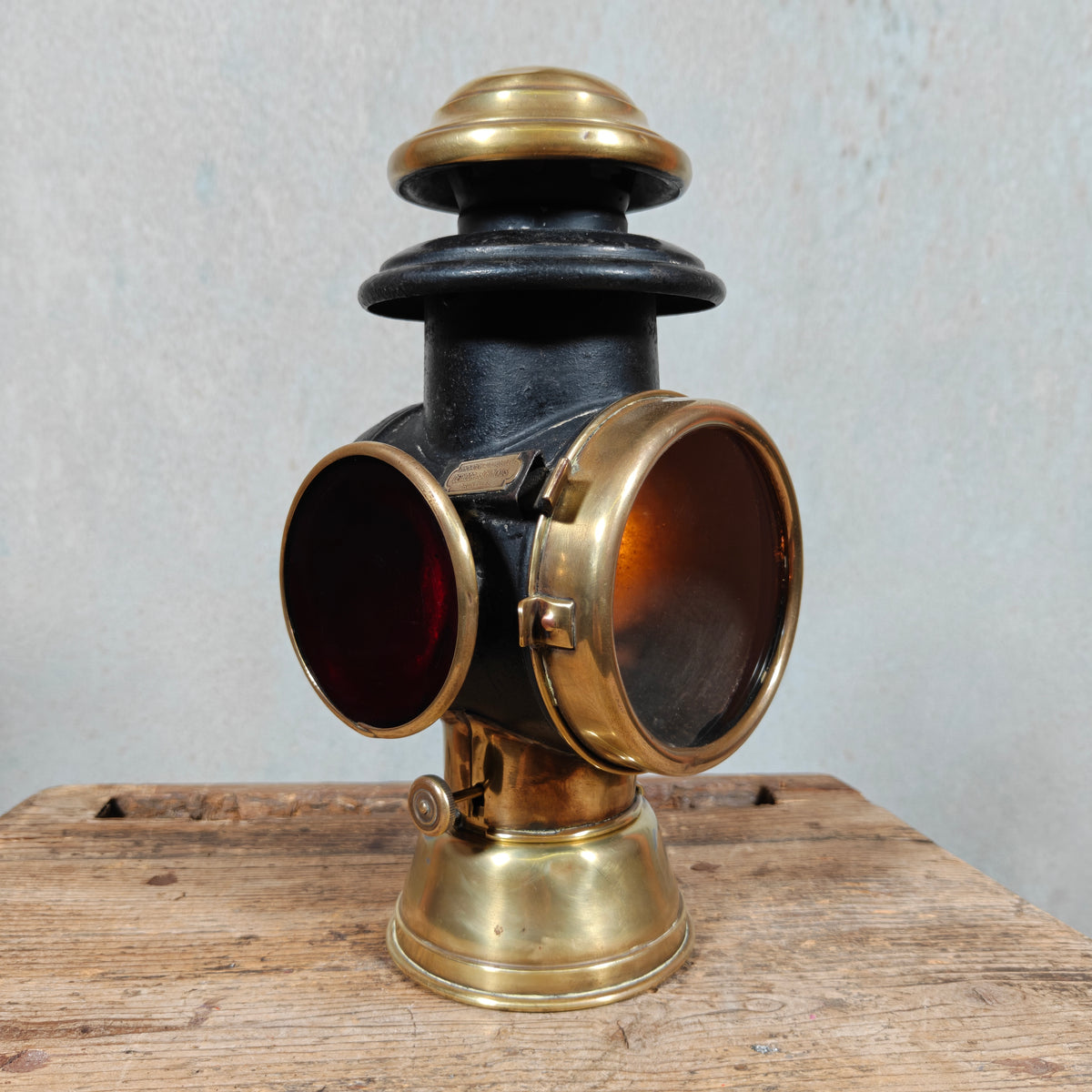 Antique Belgian Car Lamp Innovation Automobile – Dethoor et Schinckus, Brussels, c. 1900–1915 – Working Kerosene Lamp with Red Side Lens