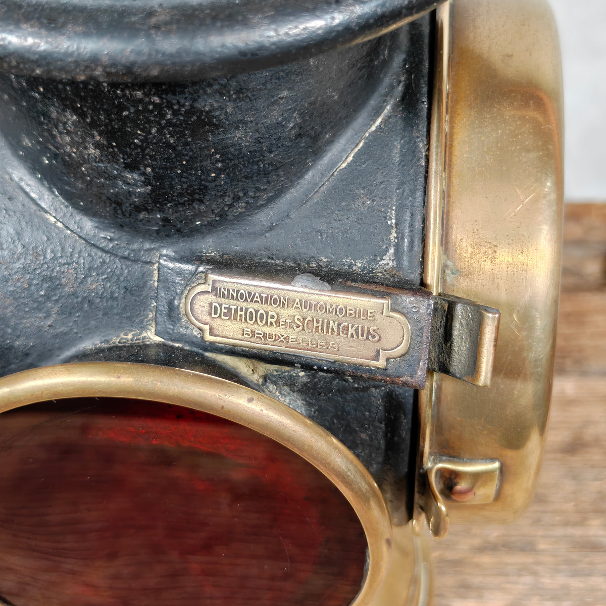 Antique Belgian Car Lamp Innovation Automobile – Dethoor et Schinckus, Brussels, c. 1900–1915 – Working Kerosene Lamp with Red Side Lens