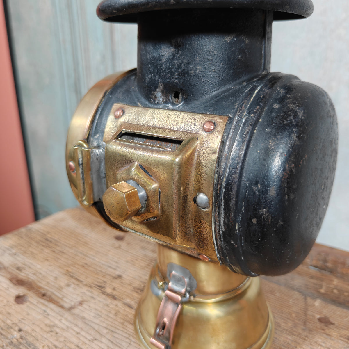 Antique Belgian Car Lamp Innovation Automobile – Dethoor et Schinckus, Brussels, c. 1900–1915 – Working Kerosene Lamp with Red Side Lens