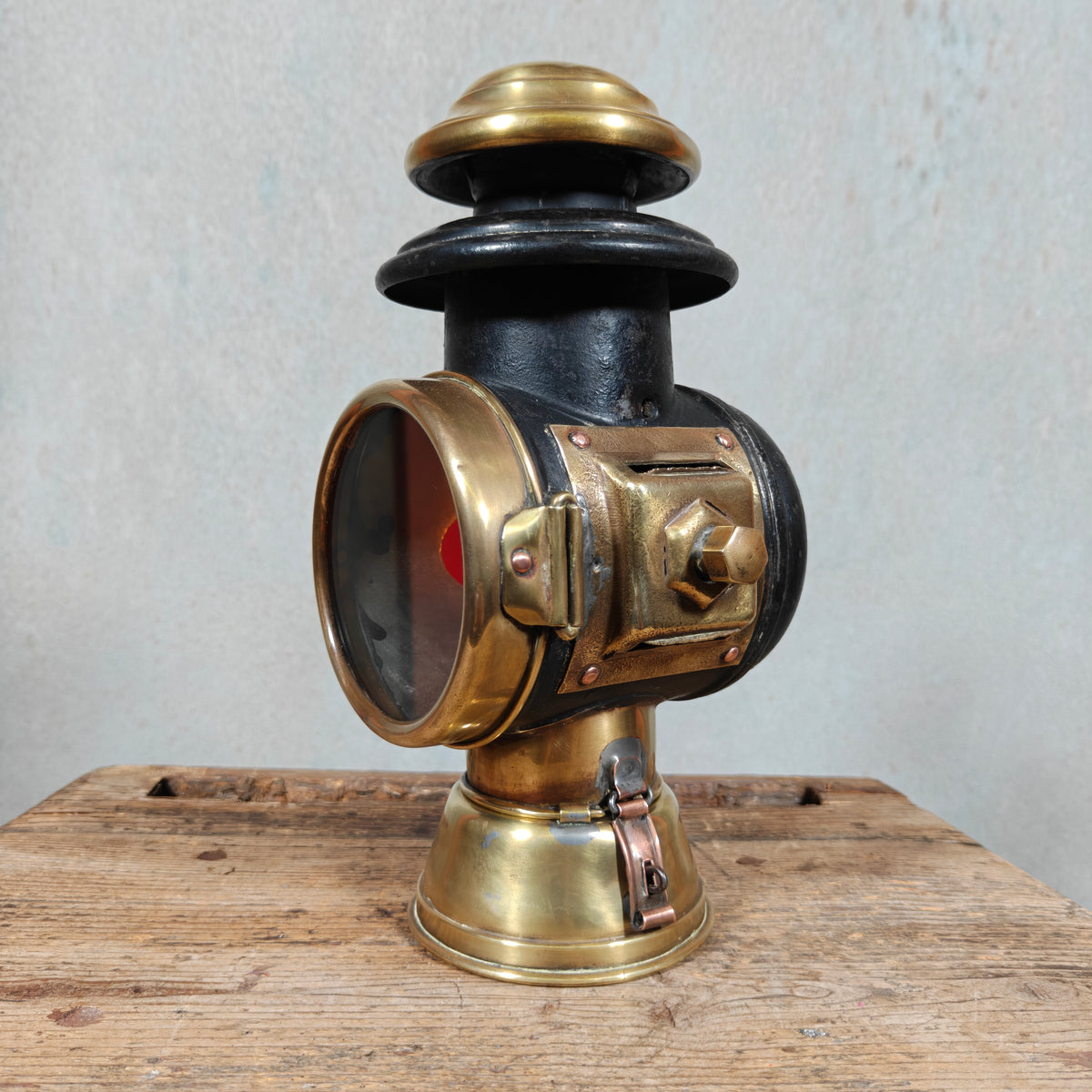 Antique Belgian Car Lamp Innovation Automobile – Dethoor et Schinckus, Brussels, c. 1900–1915 – Working Kerosene Lamp with Red Side Lens