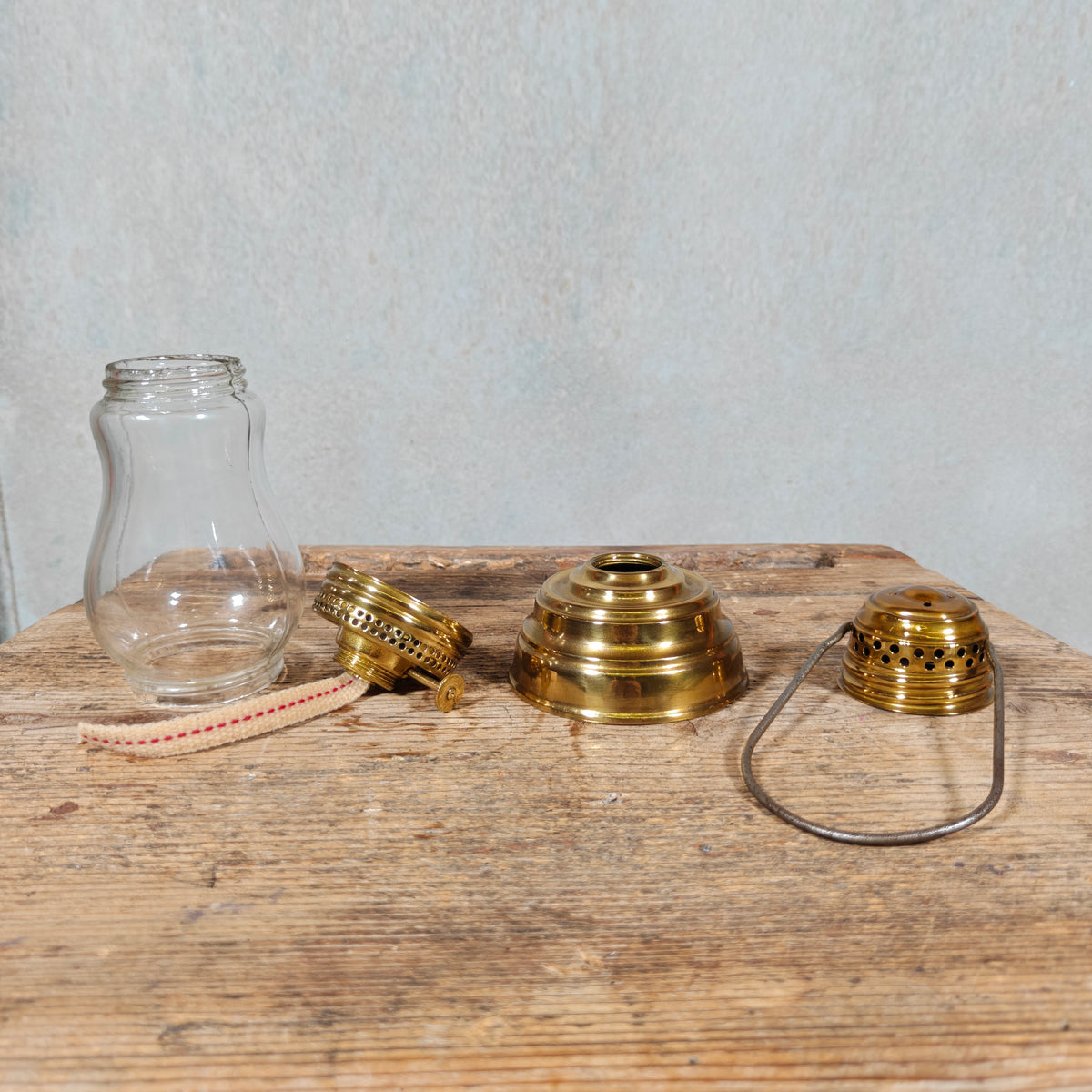 Rare Antique Brass Skater's Lantern – WBG Co Waterbury USA, c. 1880–1900 – Working Kerosene Lamp in Excellent Condition