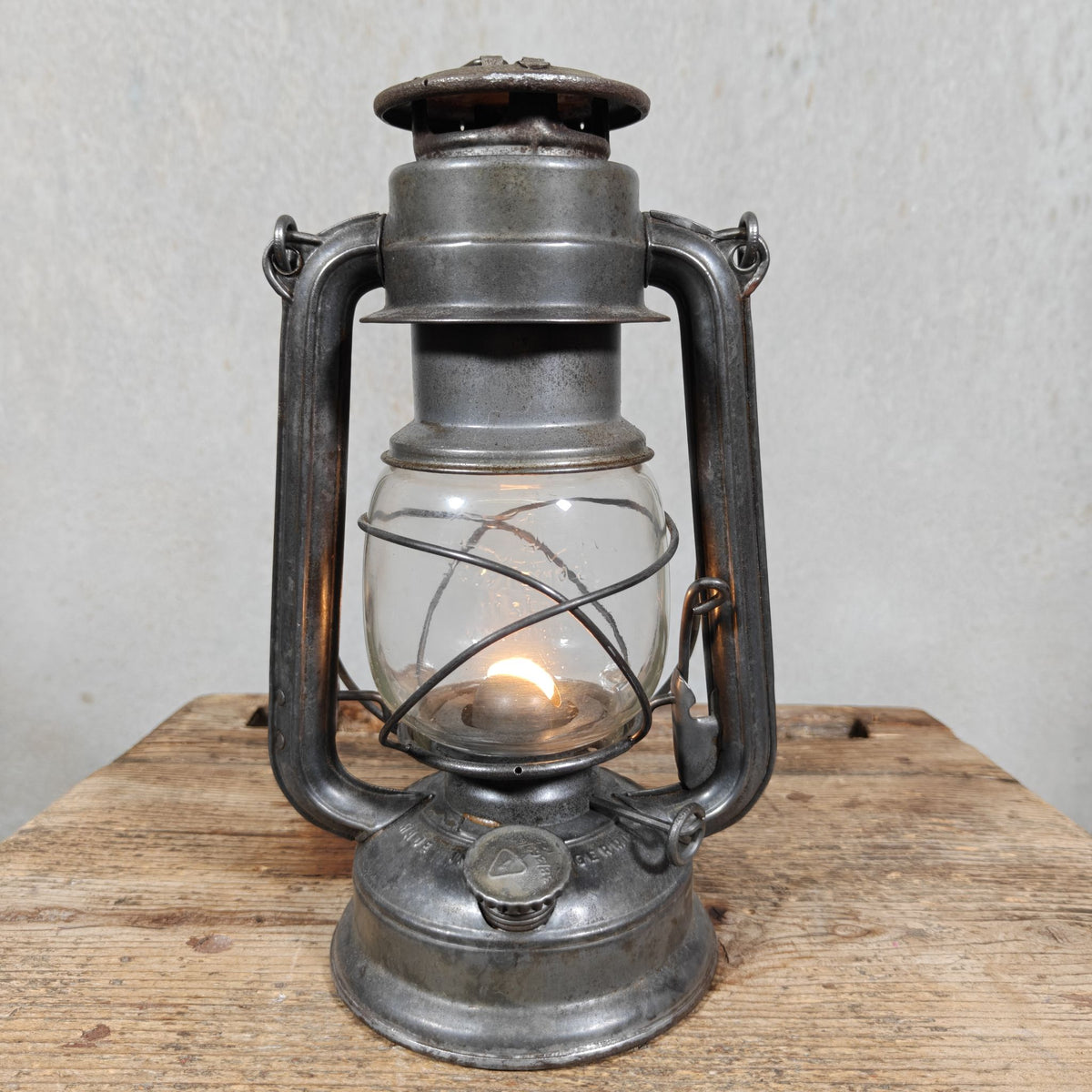 Beautiful 1950s BAT 158 Hurricane Lantern – Early Example with Embossed Bat is Brightest Globe – Made in Germany