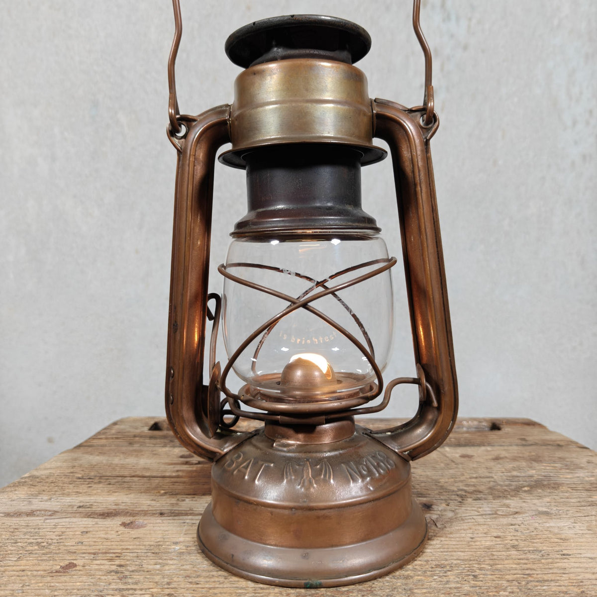 Rare BAT 158 Hurricane Lantern in Tombac with Lever – Marked BAT No 158 Made in Germany – 1960s, Working
