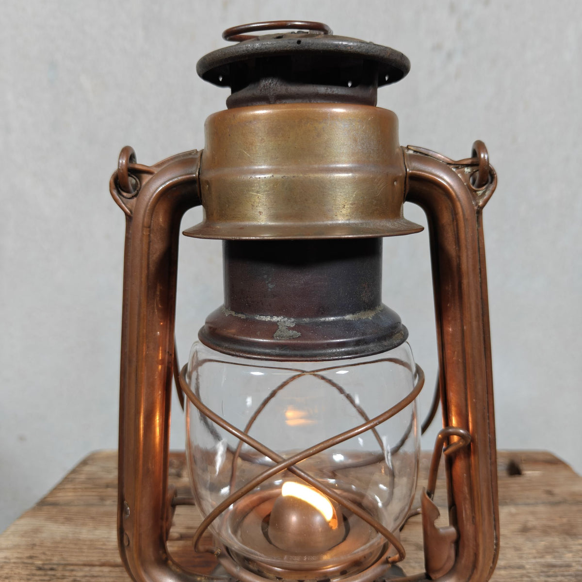 Rare BAT 158 Hurricane Lantern in Tombac with Lever – Marked BAT No 158 Made in Germany – 1960s, Working