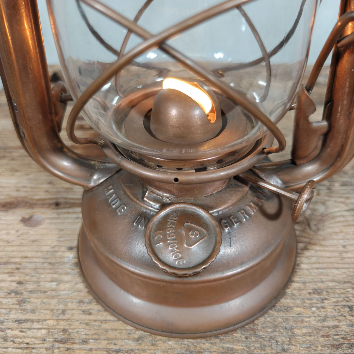Rare BAT 158 Hurricane Lantern in Tombac with Lever – Marked BAT No 158 Made in Germany – 1960s, Working