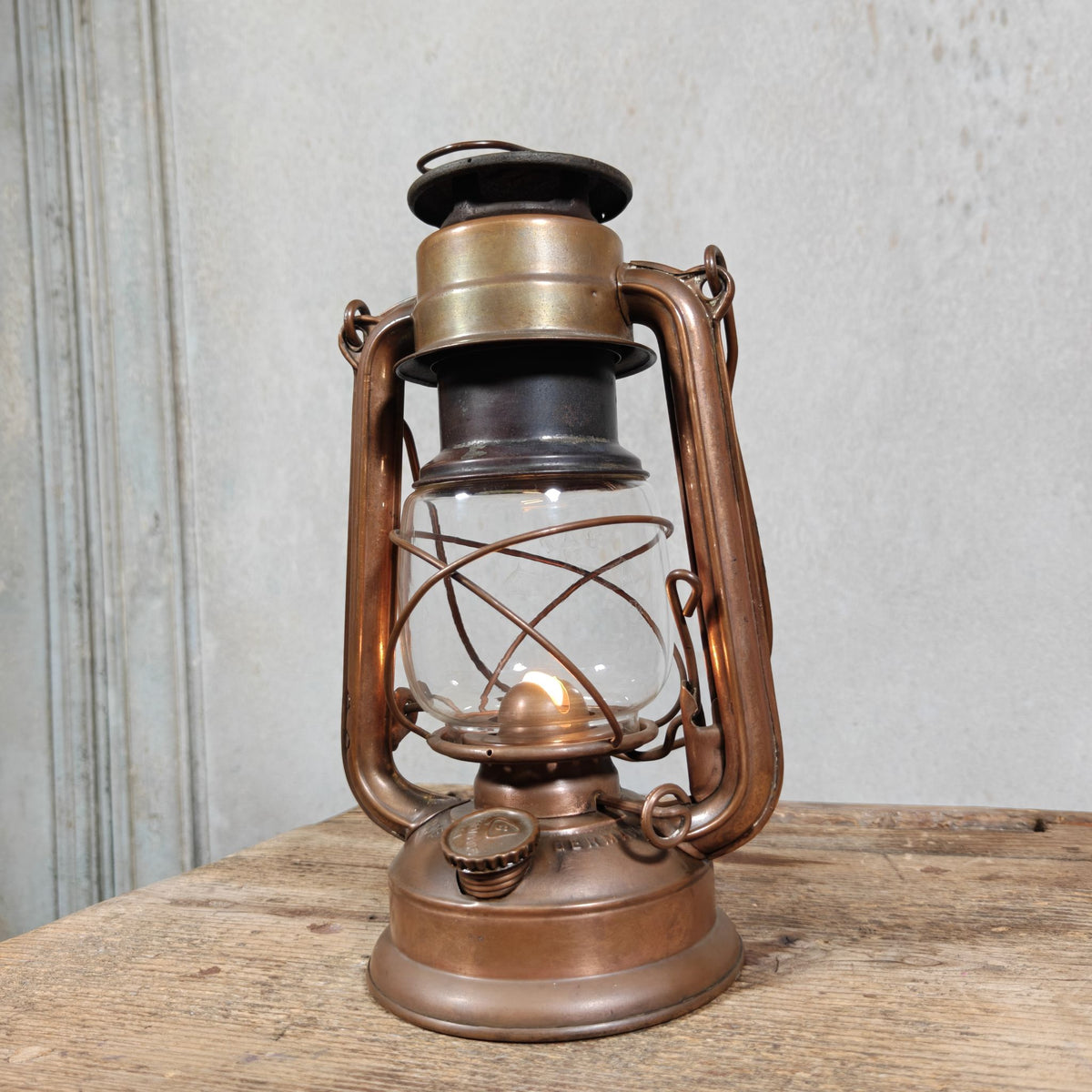 Rare BAT 158 Hurricane Lantern in Tombac with Lever – Marked BAT No 158 Made in Germany – 1960s, Working
