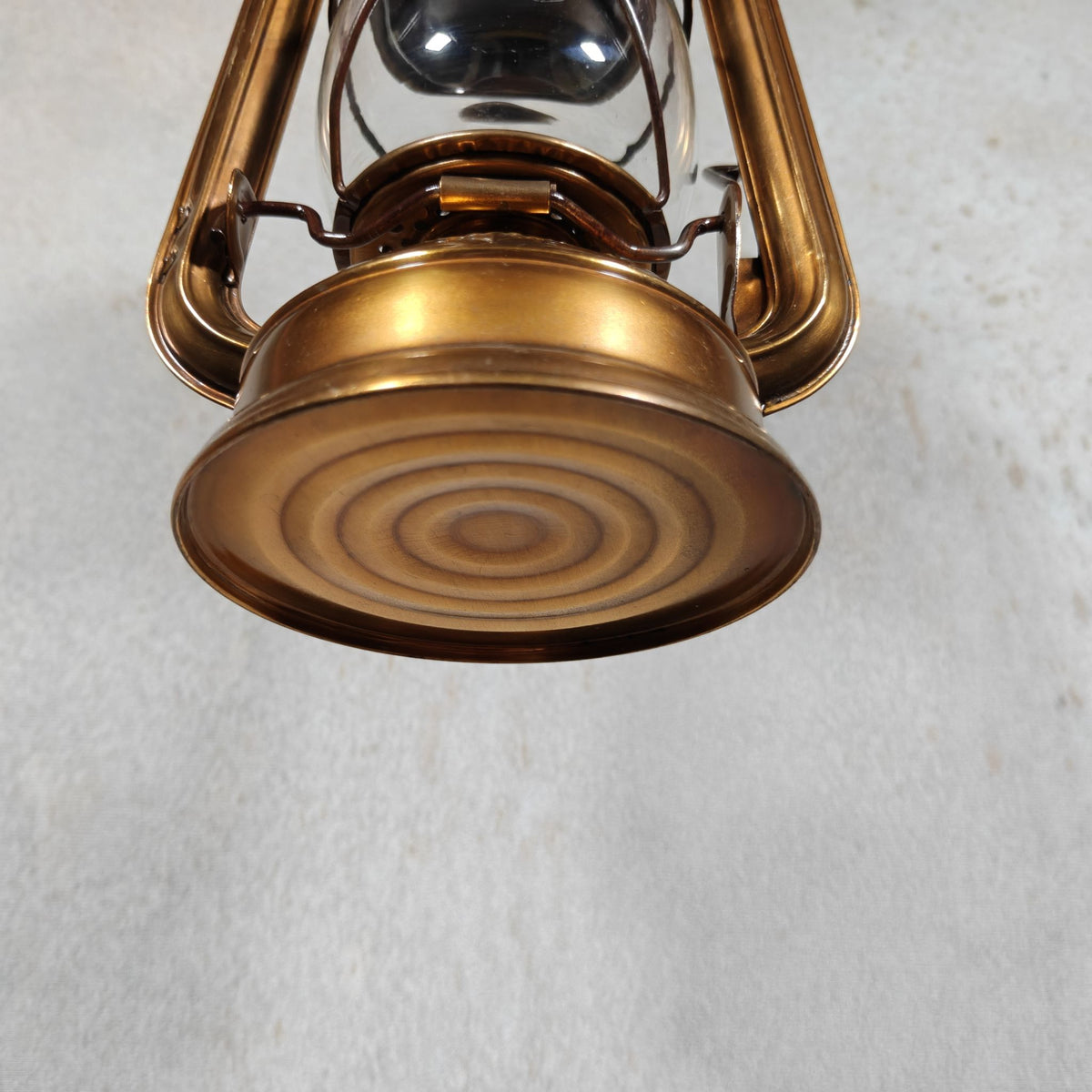 Beautiful BAT 158 Batela Hurricane Lantern in Tombac – VEB Sturmlaternenwerk, Made in GDR – 1970s/80s, Working