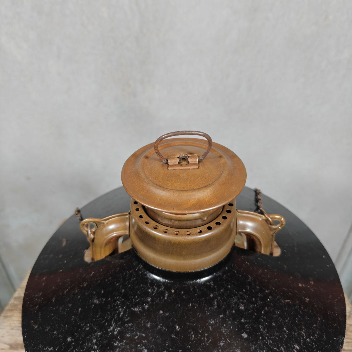 Vintage Batela BAT 158 Hurricane Lantern in Tombac – with Black Reflector and Chain – 1970s, Working