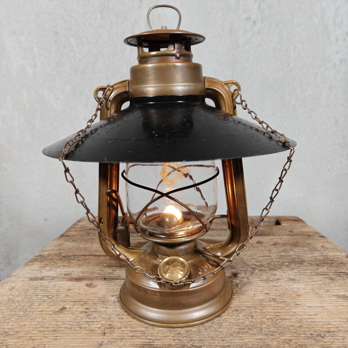 Vintage Batela BAT 158 Hurricane Lantern in Tombac – with Black Reflector and Chain – 1970s, Working