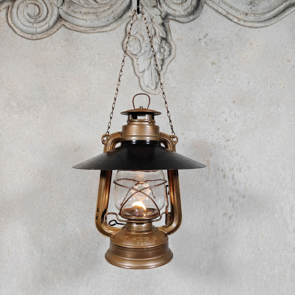 Vintage Batela BAT 158 Hurricane Lantern in Tombac – with Black Reflector and Chain – 1970s, Working
