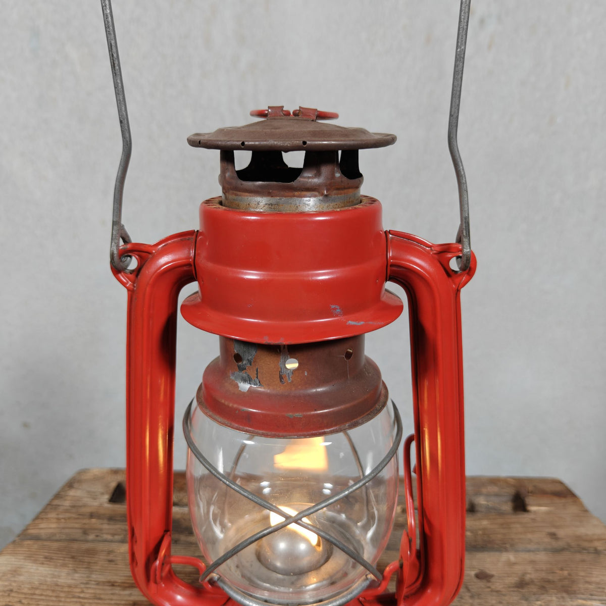 Rare BAT 158 Hurricane Lantern in Original Red Paint – Marked BAT 158 on Both Sides – 1960s, Working