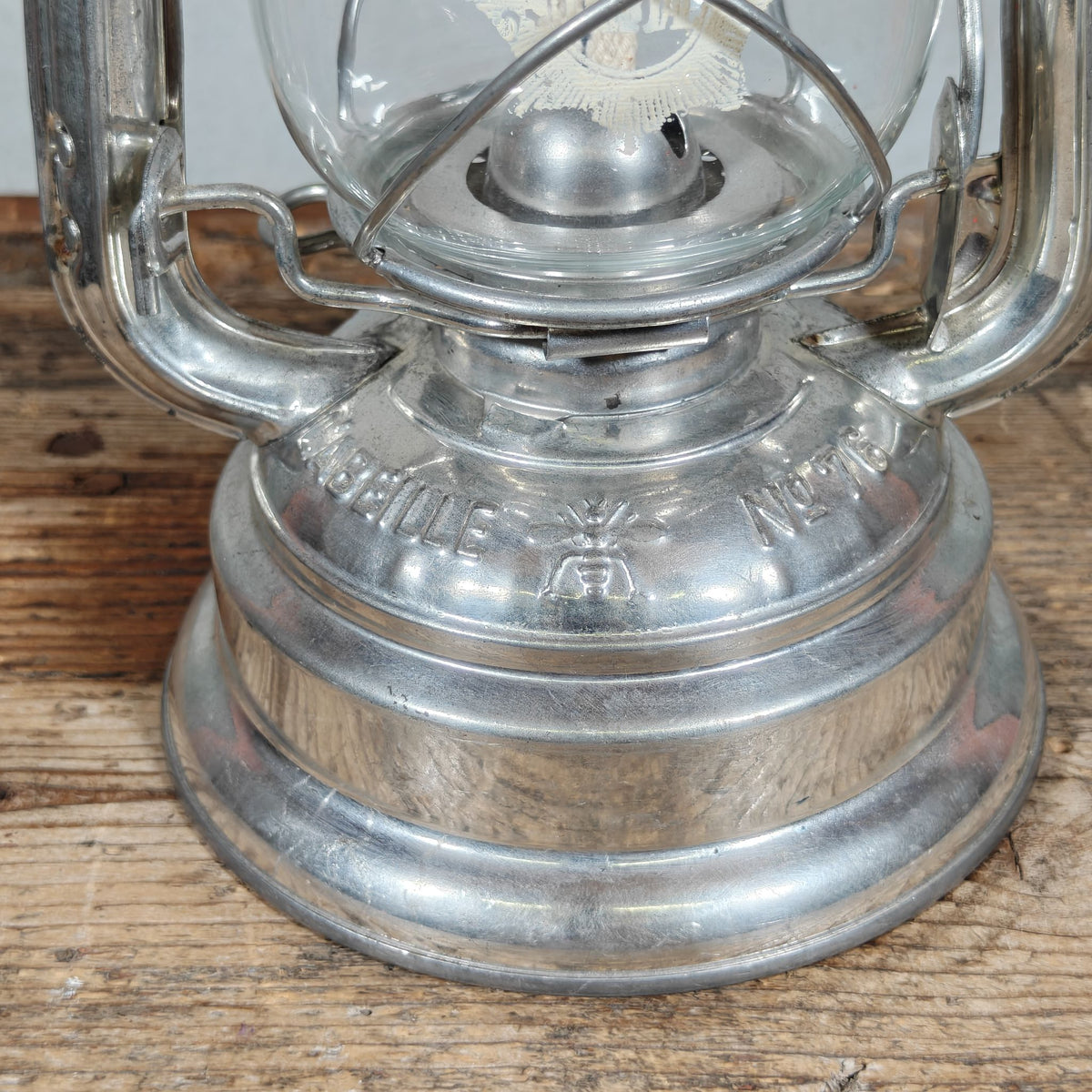 Rare L'Abeille No 76 Hurricane Lantern in NOS Condition – French Export Version of the BAT 159 – 1970s
